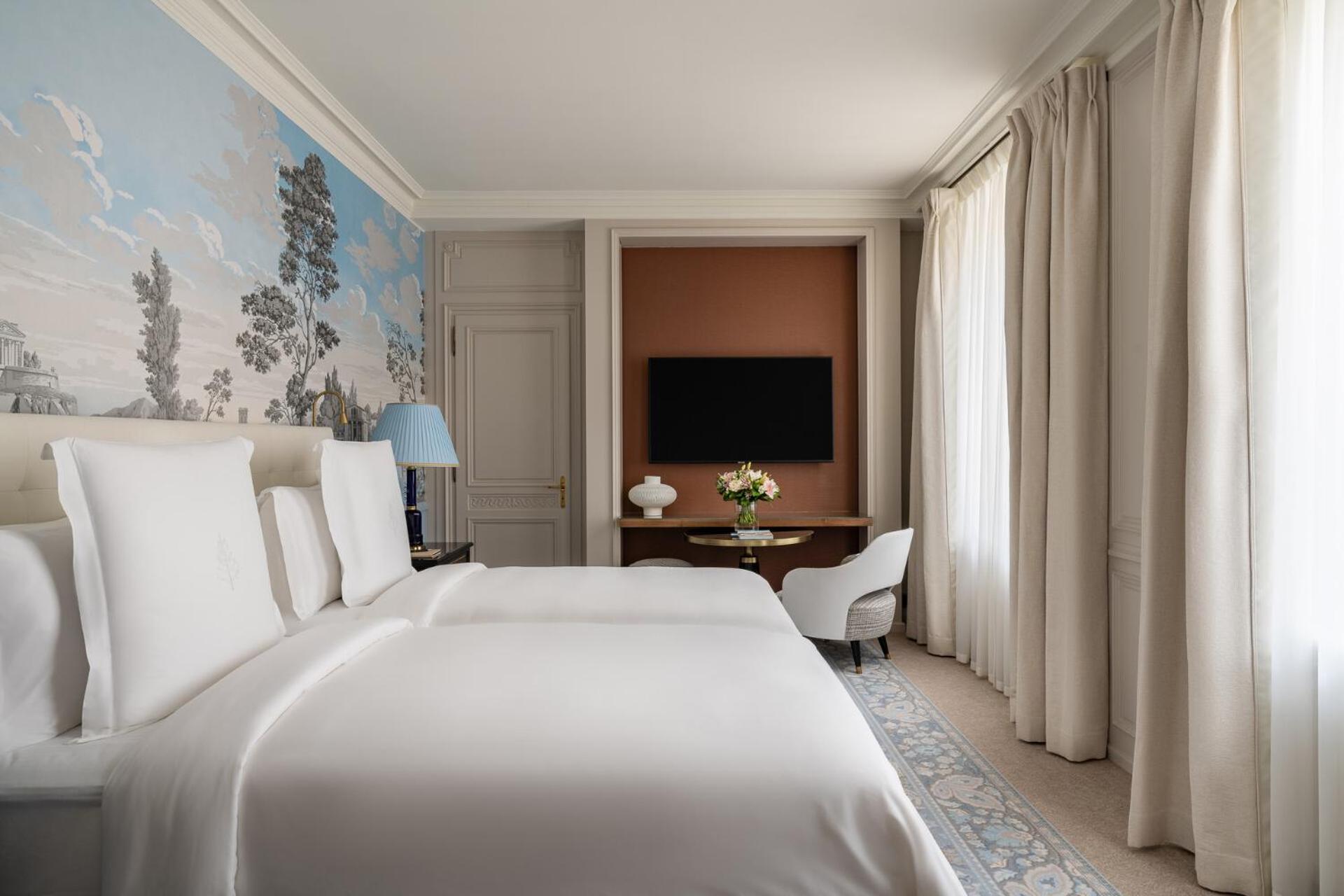 Deluxe Room King Bed