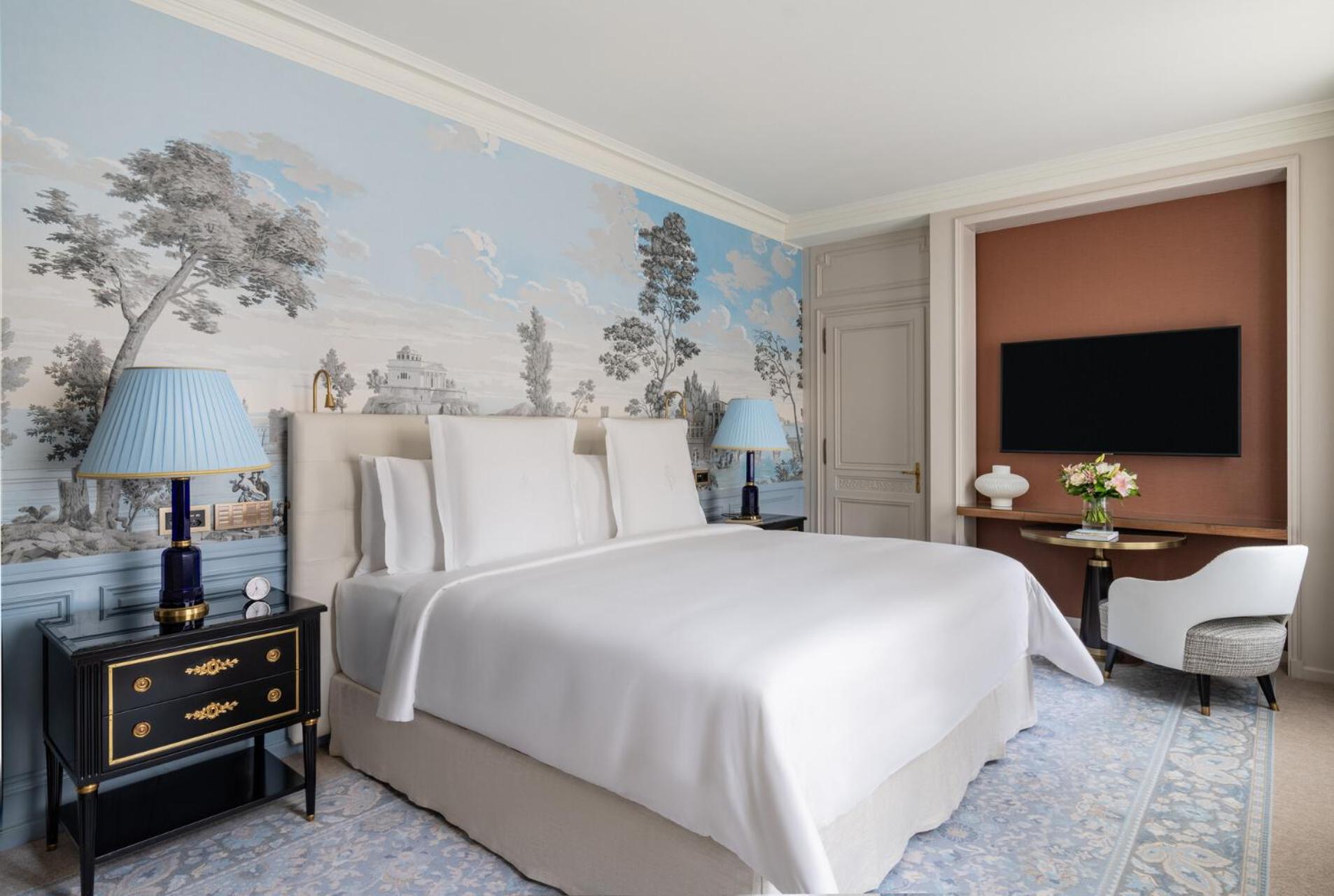 Deluxe Room King Bed