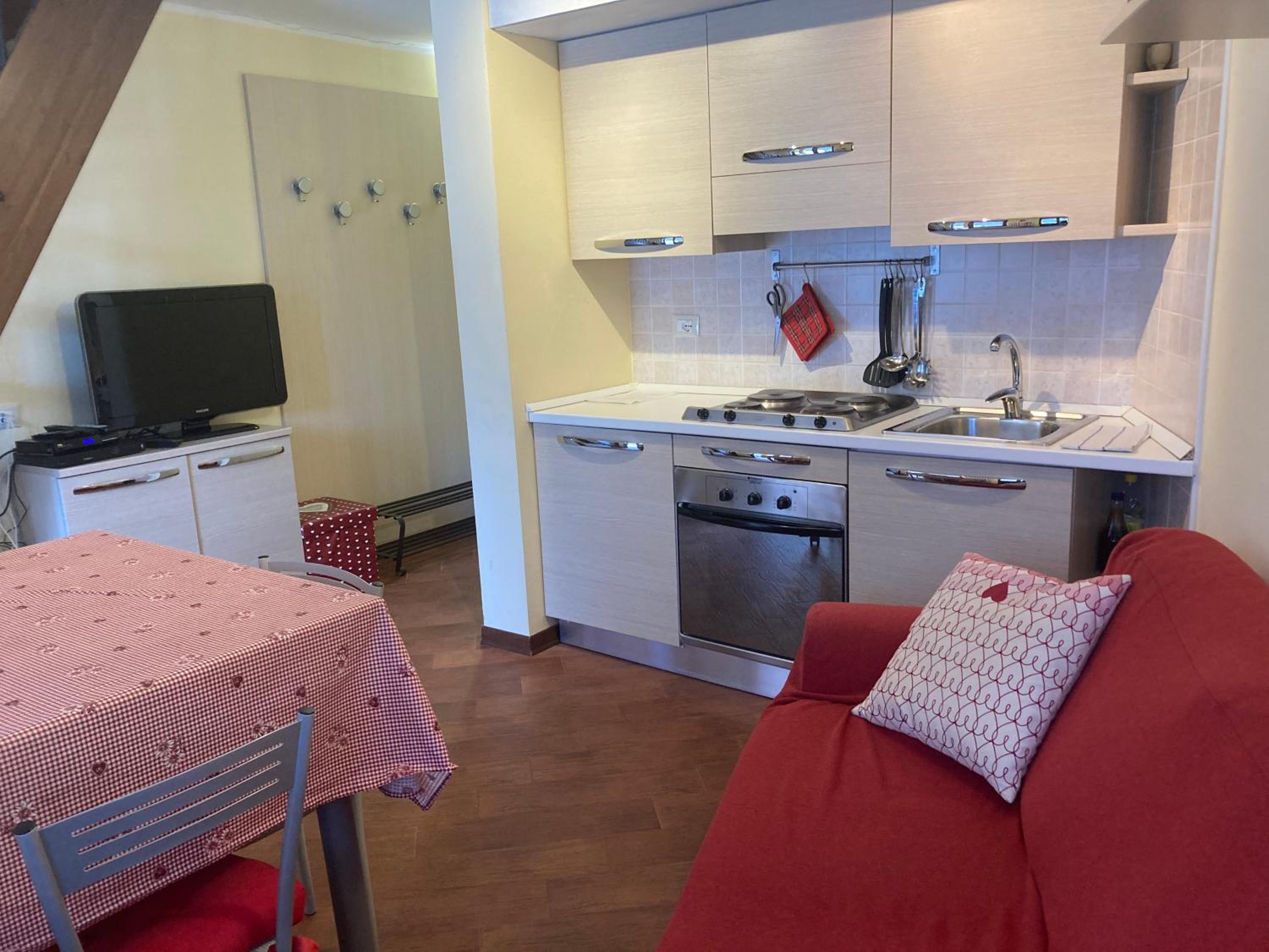 Maisonette photo 1