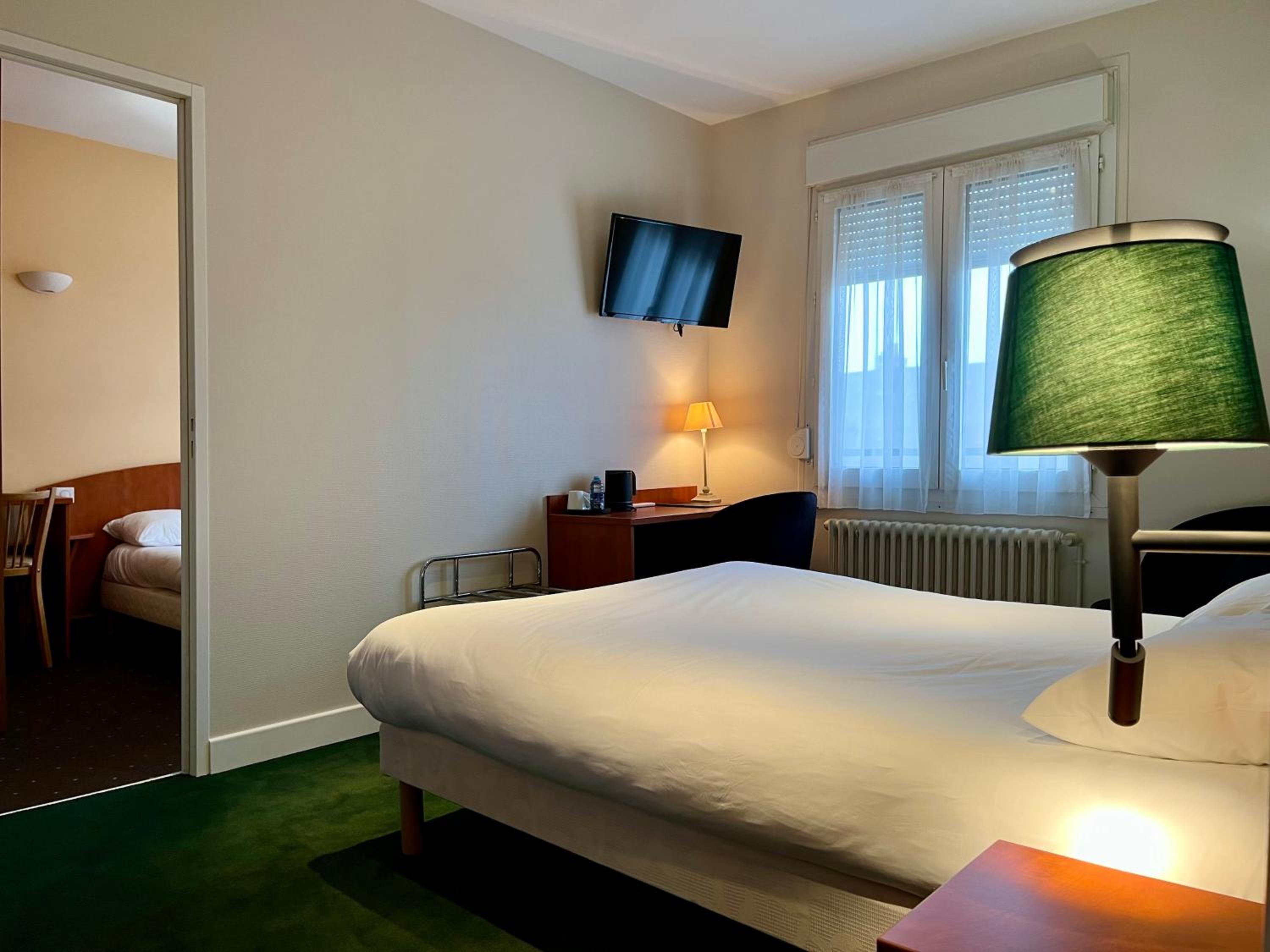 Superior Quadruple Room - Photo 5