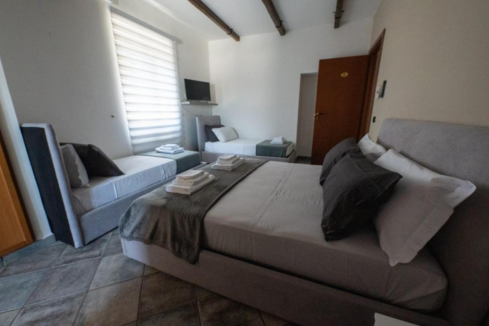 Superior Quadruple Room photo 2