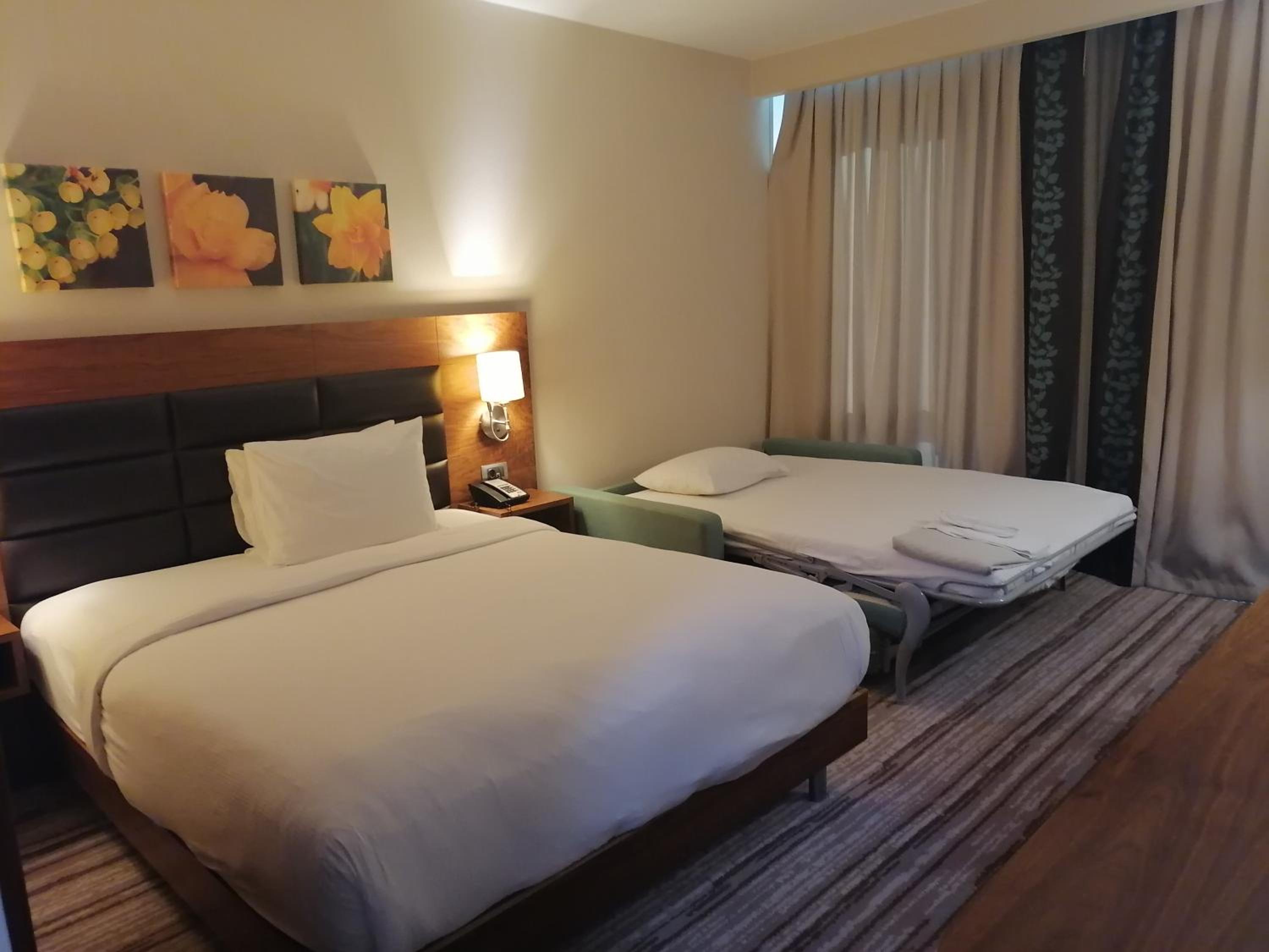 Queen Room - Mobility Access