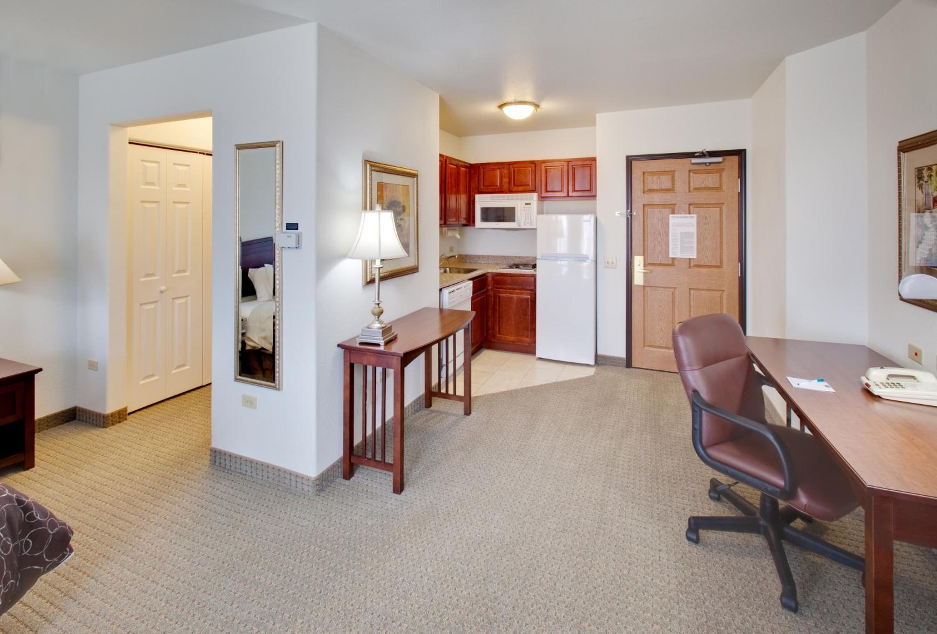 King Studio Suite - Photo 2
