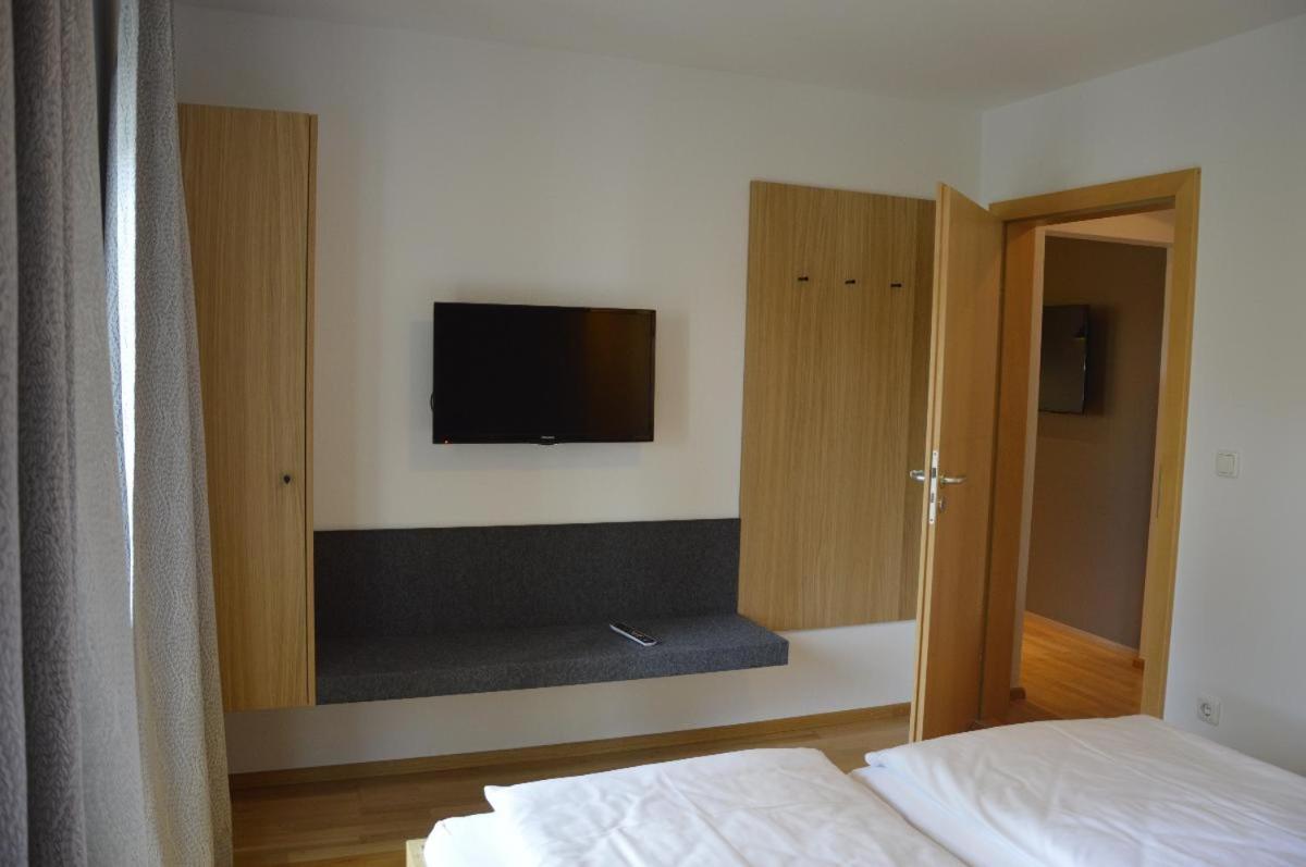 Apartment with Balcony photo 2