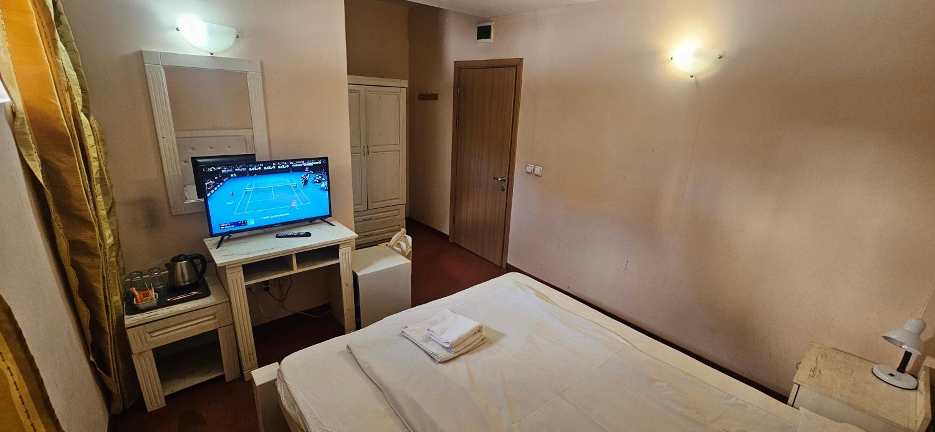 Economy Double Room photo 2