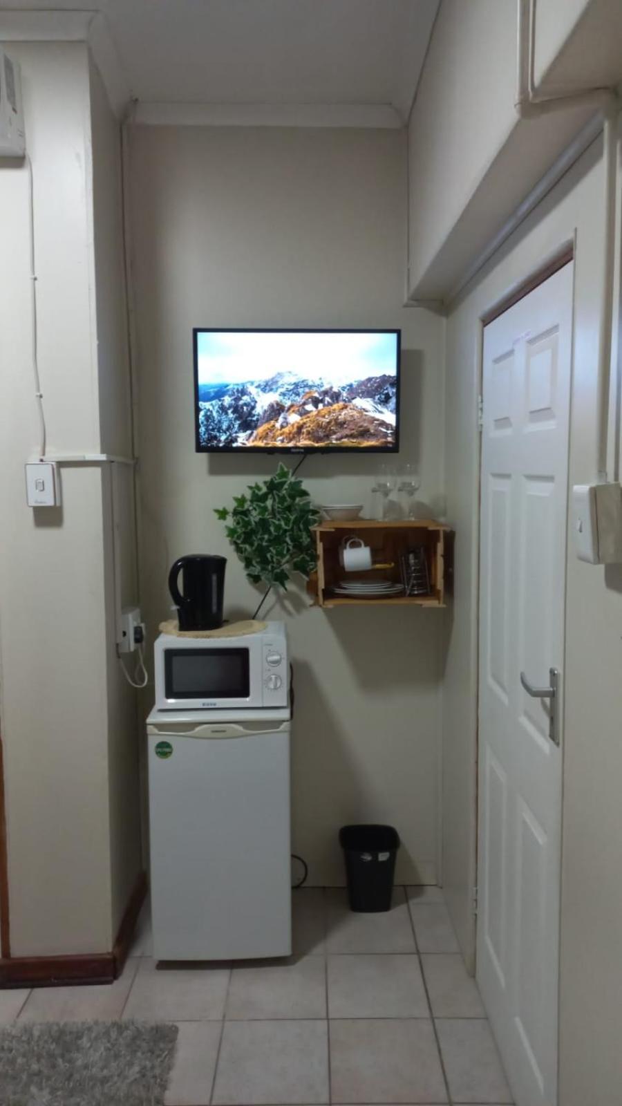 Double Room with Private Bathroom photo 3