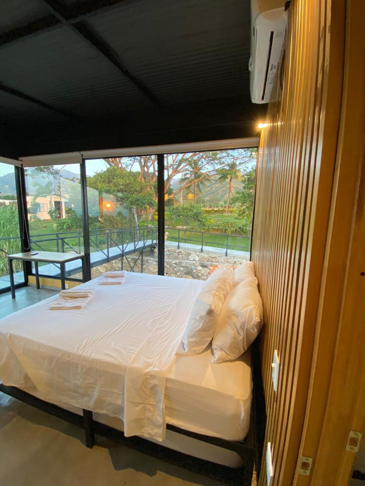 King Suite with Balcony photo 1