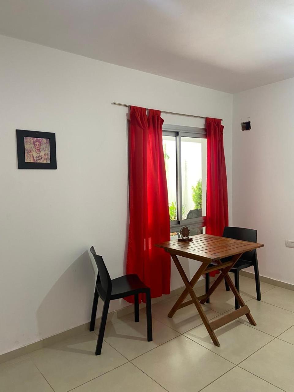 One-Bedroom Standard Apartment photo 2