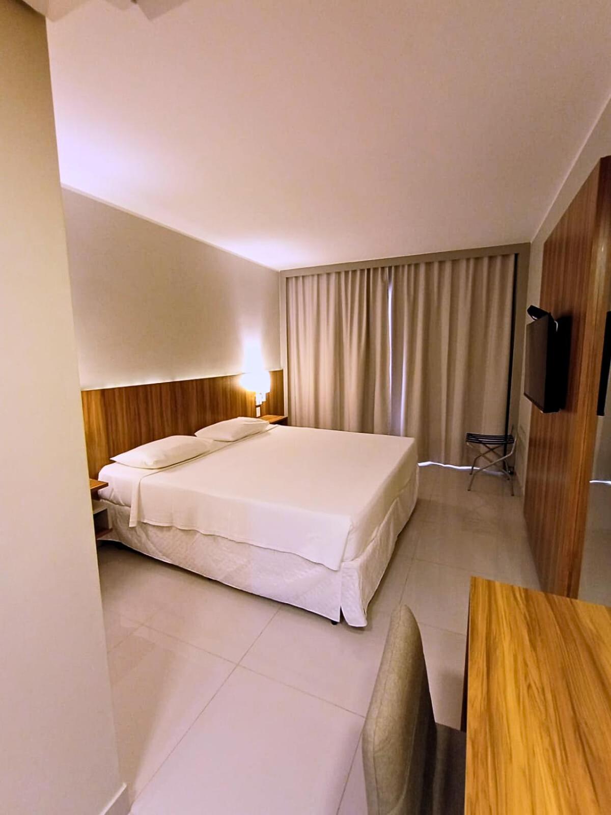 Standard King Room - Photo 3