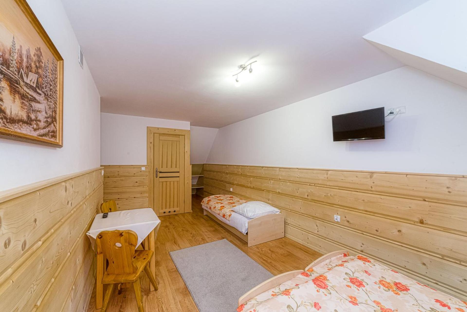 Family Room - Photo 3