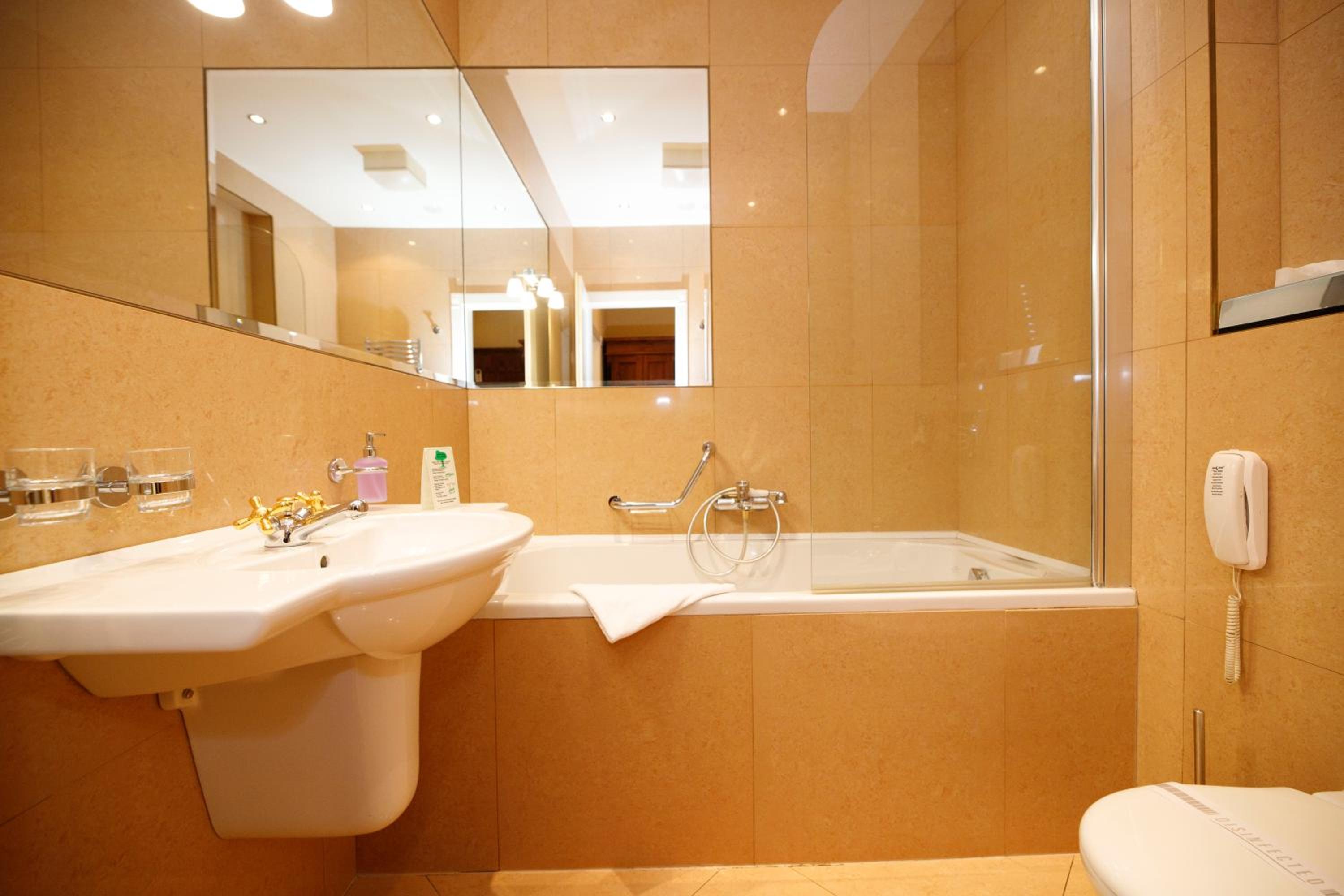 Standard Twin Room photo 1