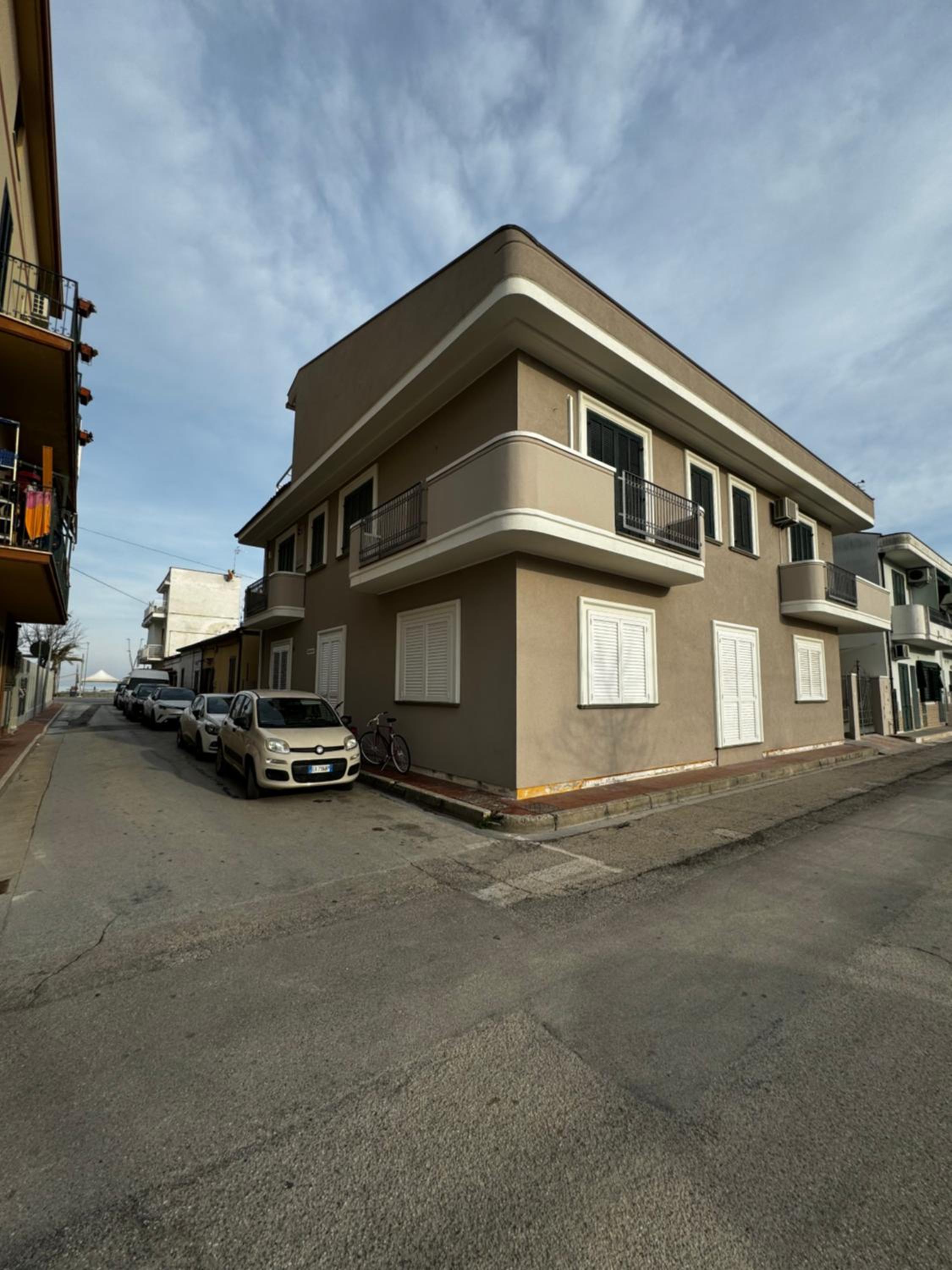 Apartment - Ground Floor photo 1
