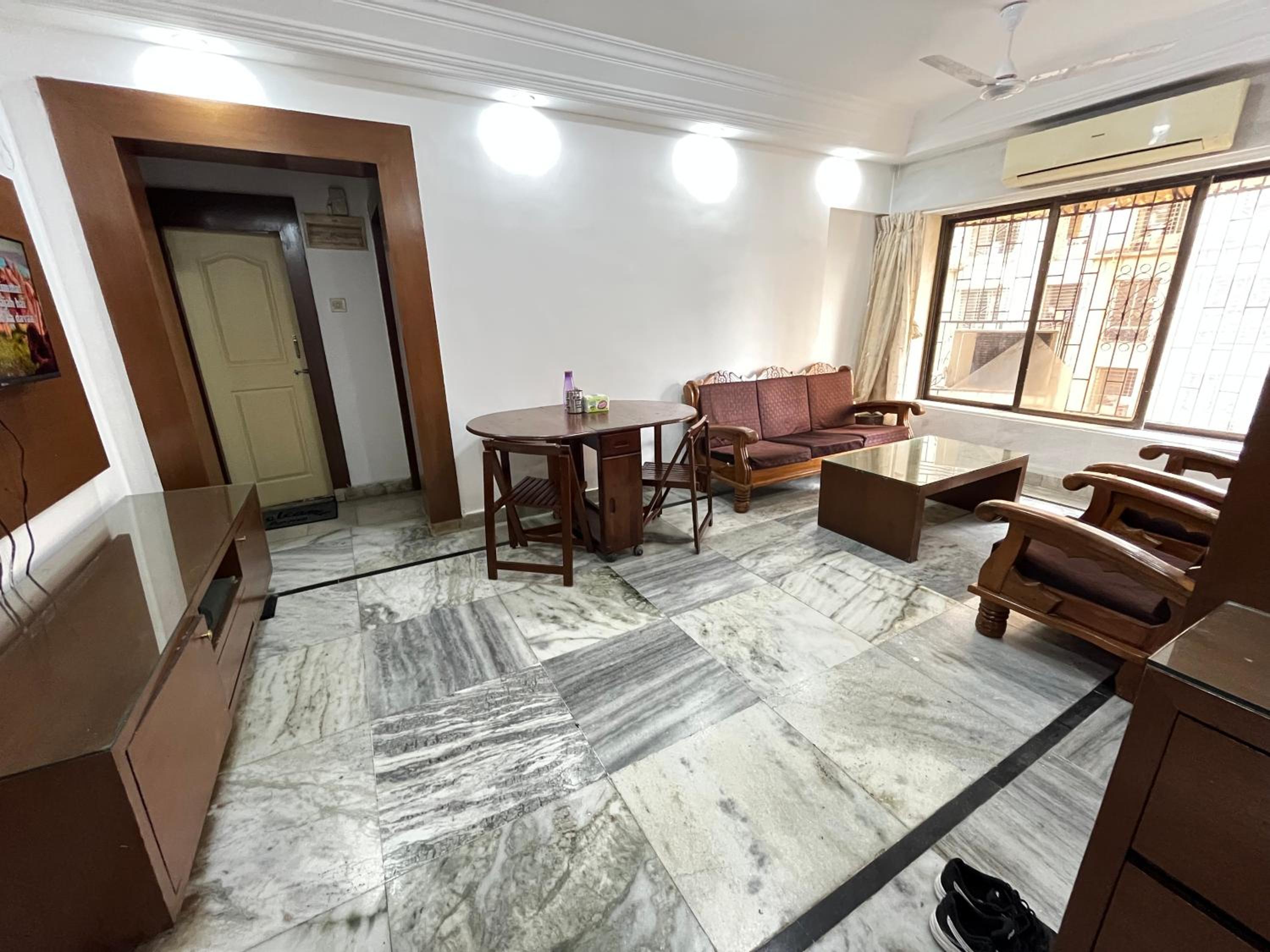 Double Room with Private Bathroom - Photo 4
