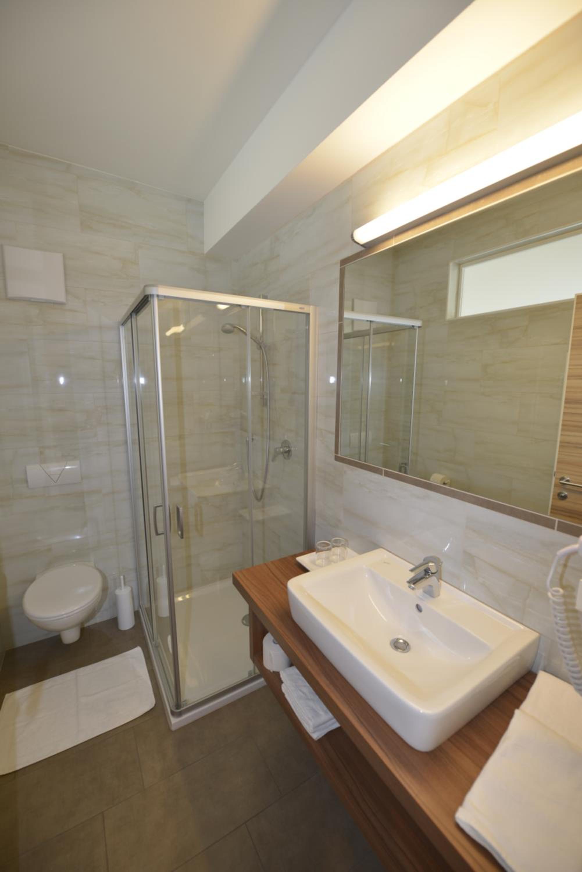 Economy Double Room photo 2