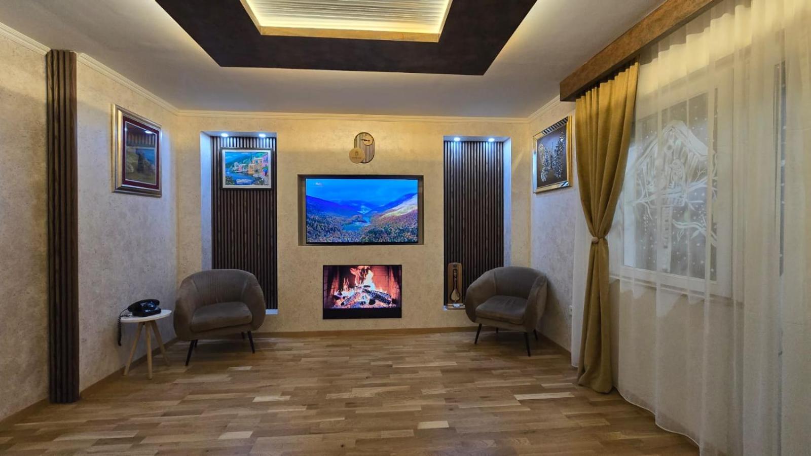 Superior One-Bedroom Apartment with Balcony