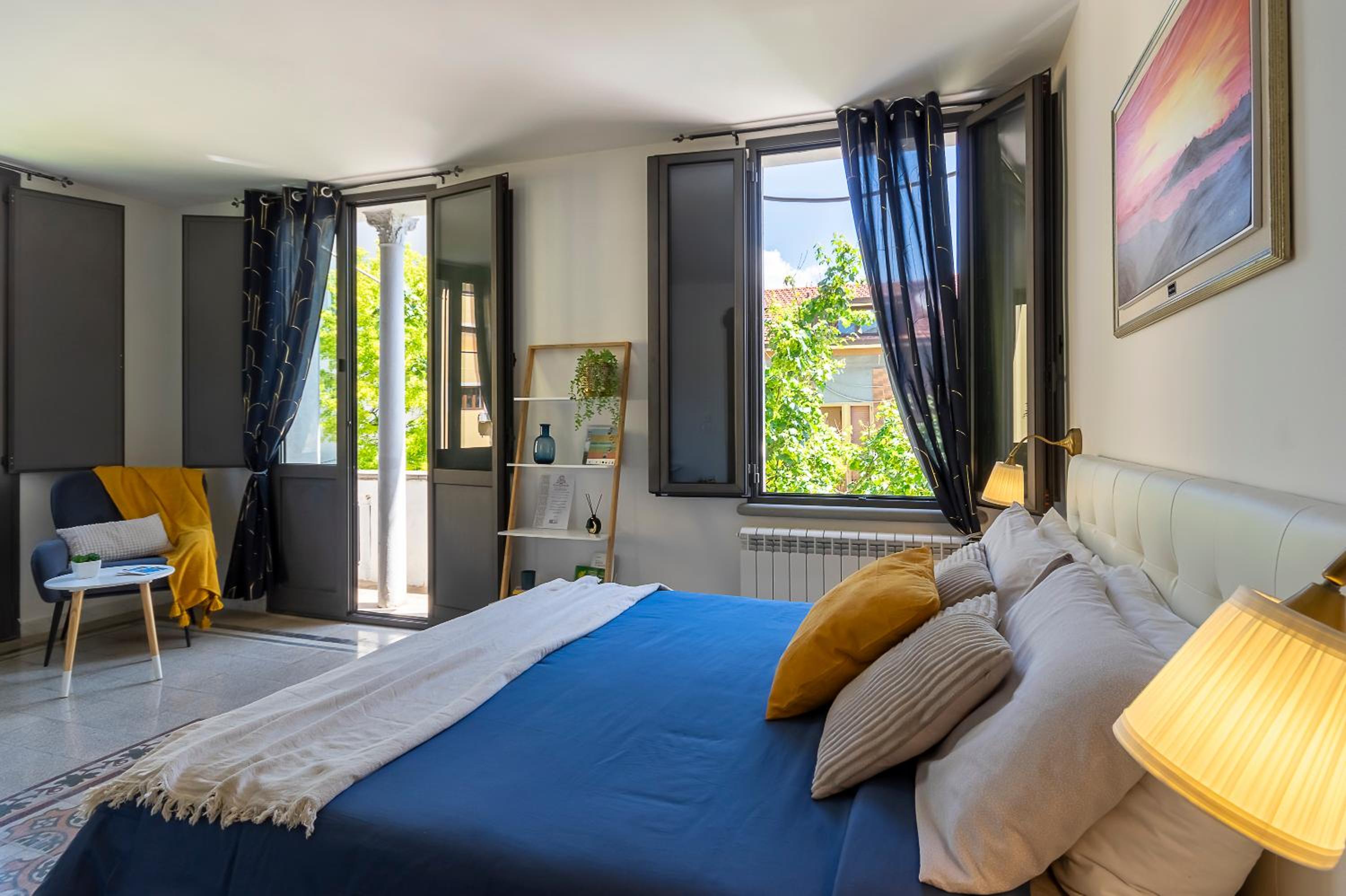 Superior One-Bedroom Apartment with Balcony