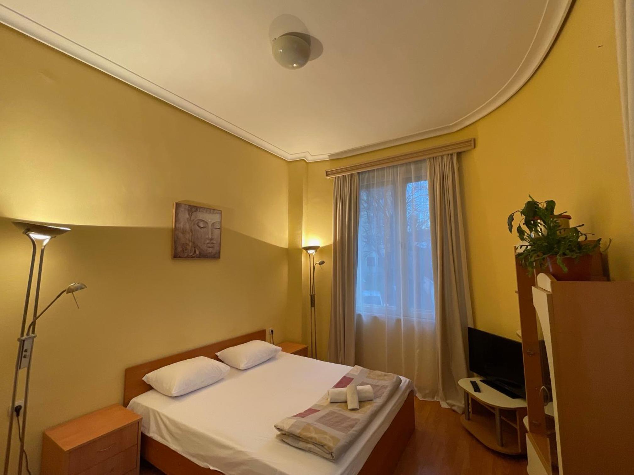 Large Double Room photo 1