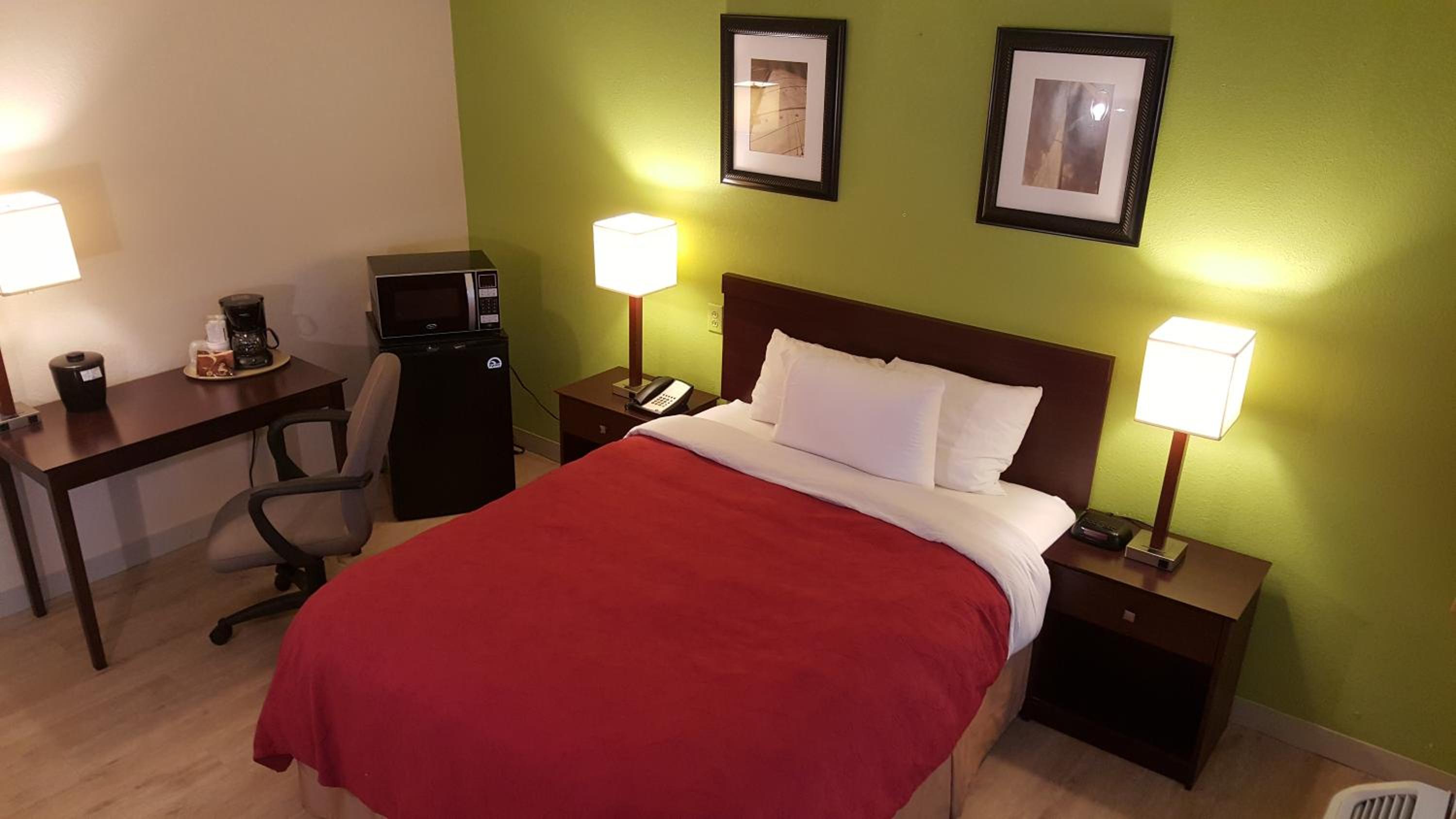 Deluxe Queen Room - Photo 4