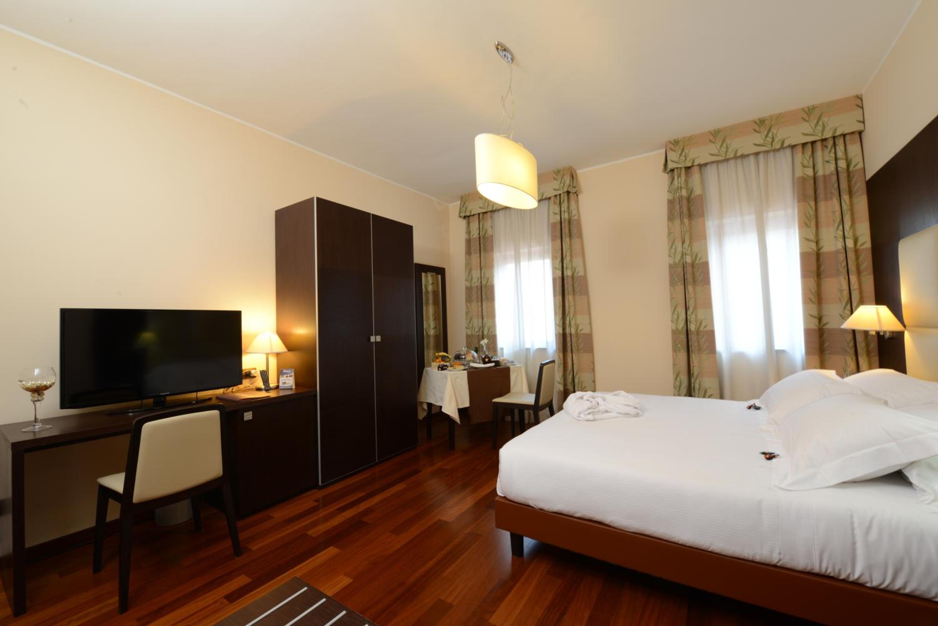 Double Room - Photo 1