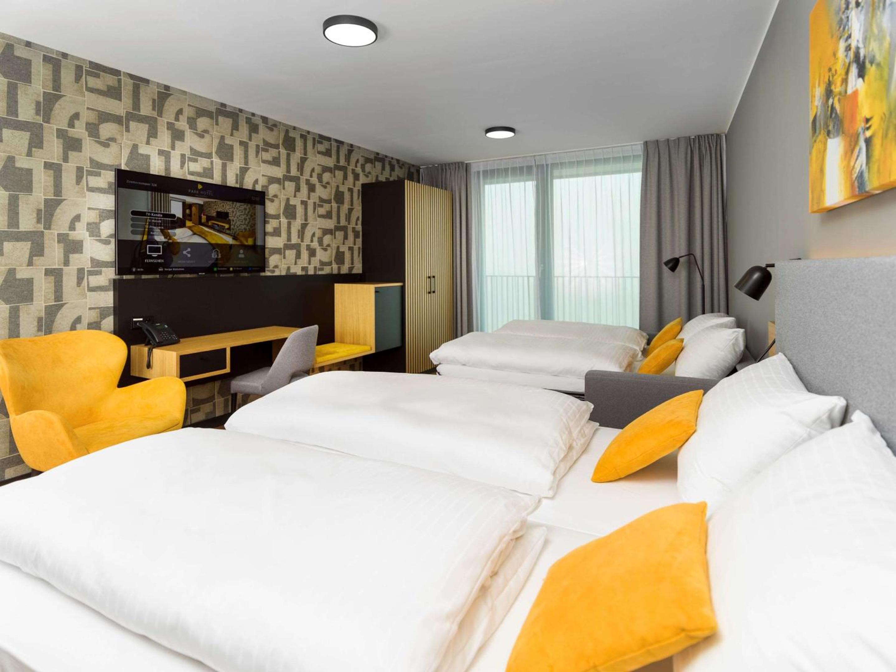 Family Room with Two Single Beds and Sofa Bed - Disability Access/Balcony - Photo 4
