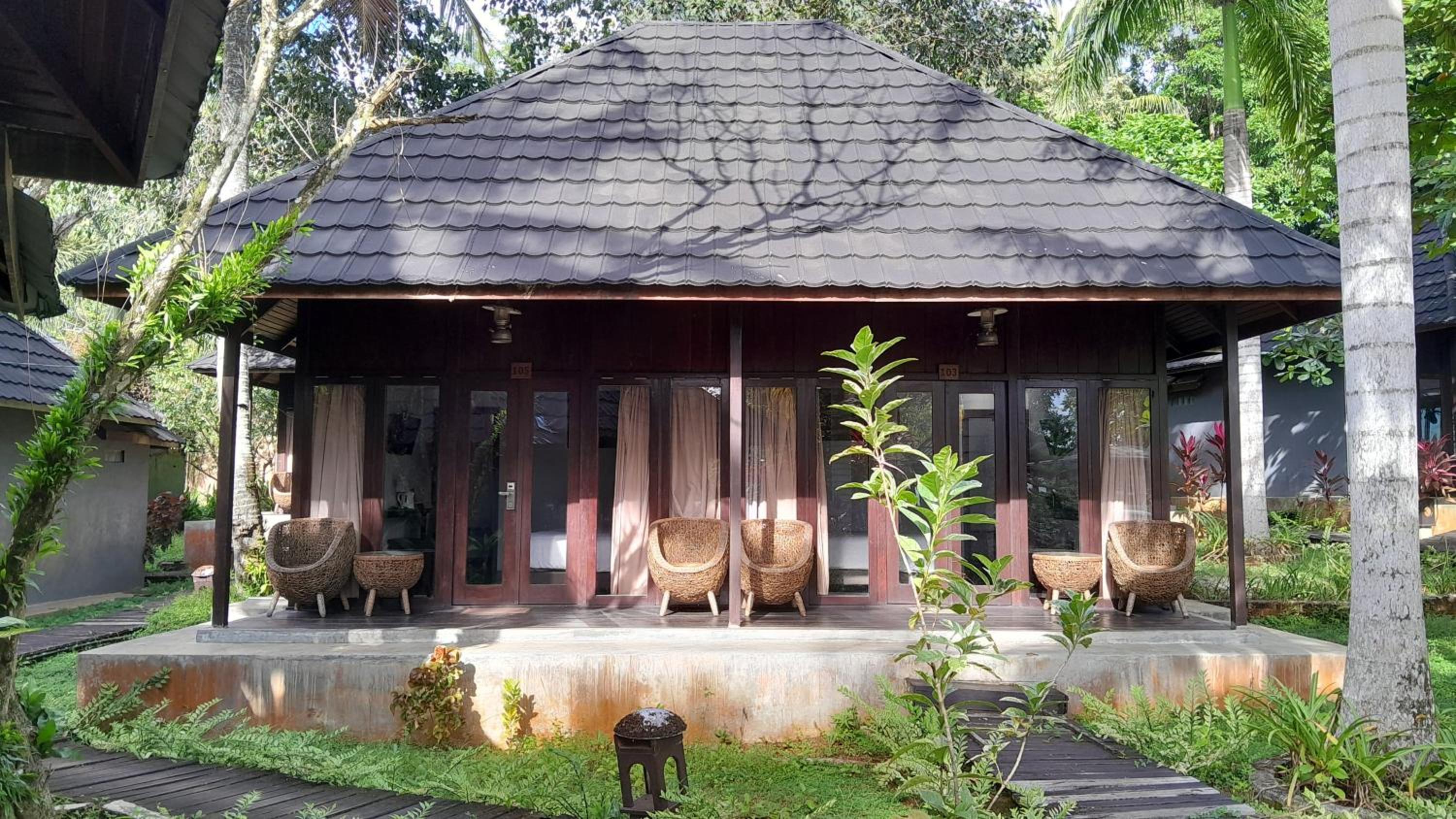 Deluxe Double or Twin Room with Pool Access photo 3