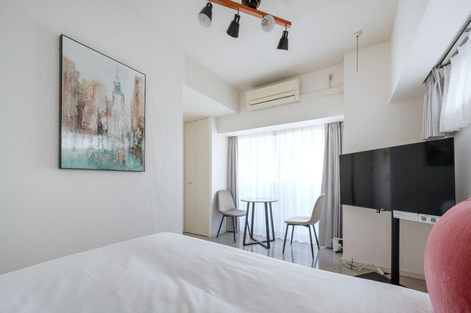 One-Bedroom Apartment with Balcony photo 2
