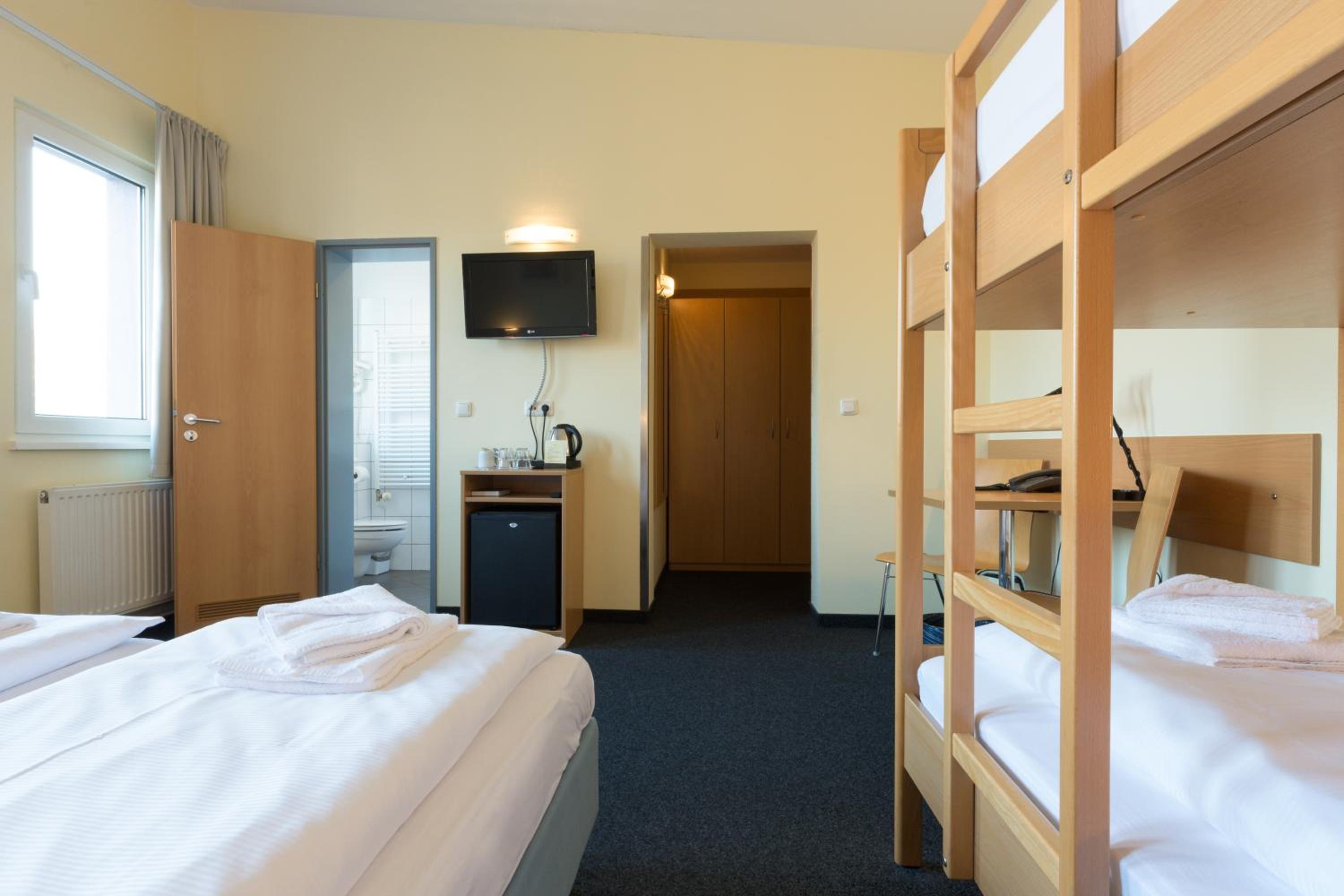 Quadruple Room photo 3