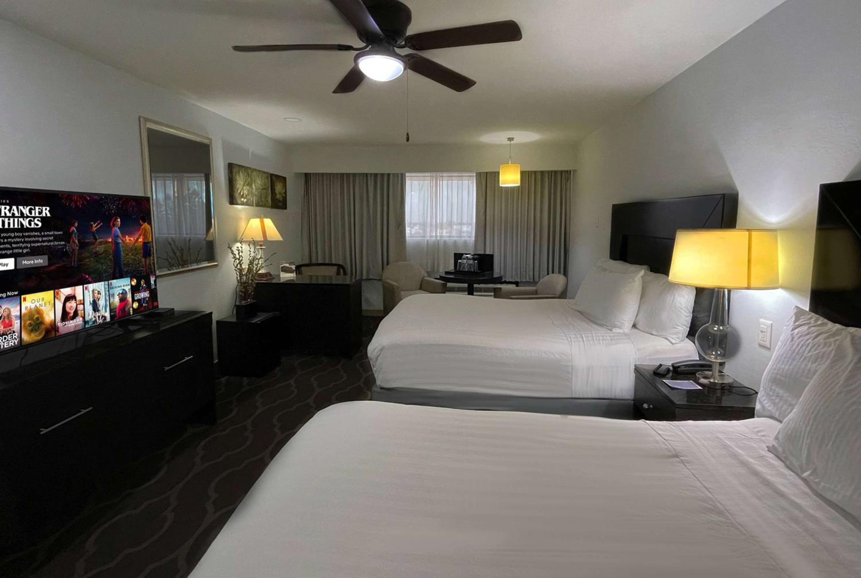 2 Queen Beds, Standard, Non-Smoking