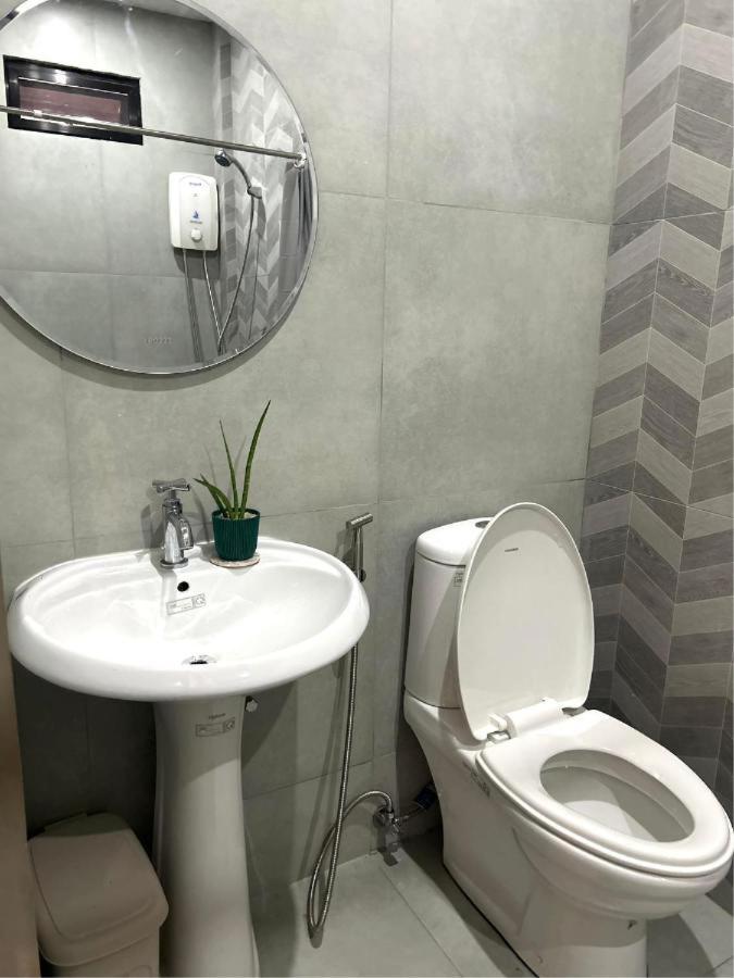 Executive Suite - Photo 3