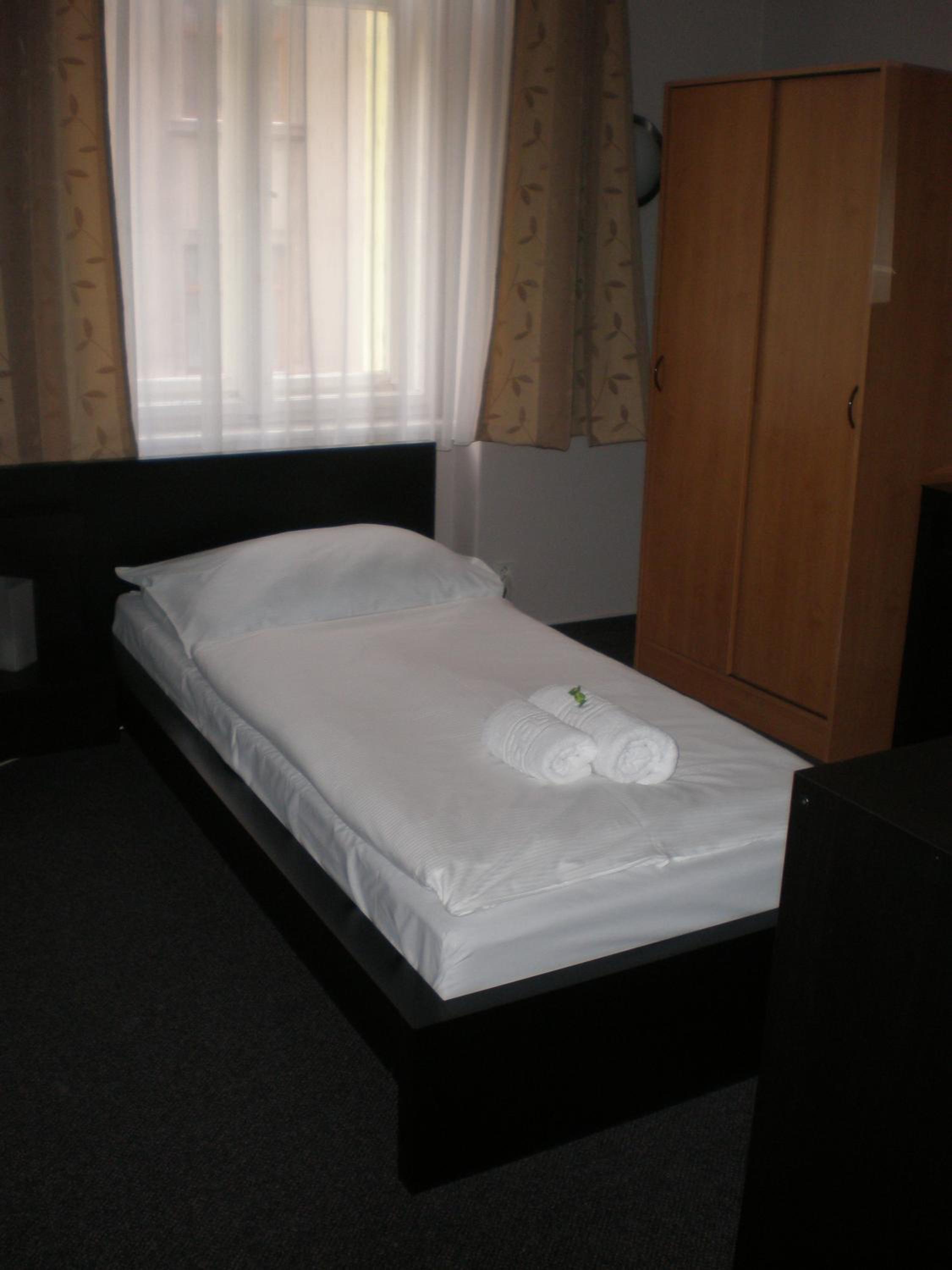 Single Room photo 3