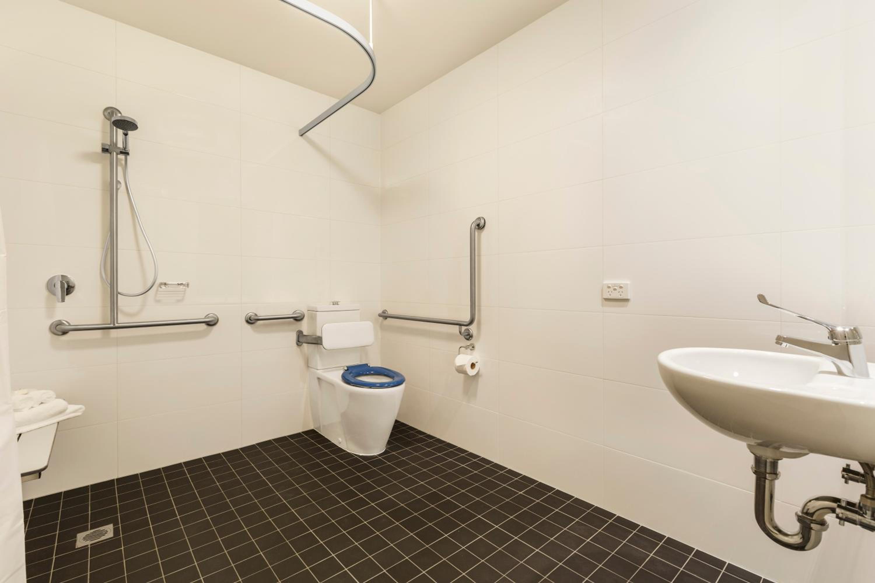Studio Accessible Apartment