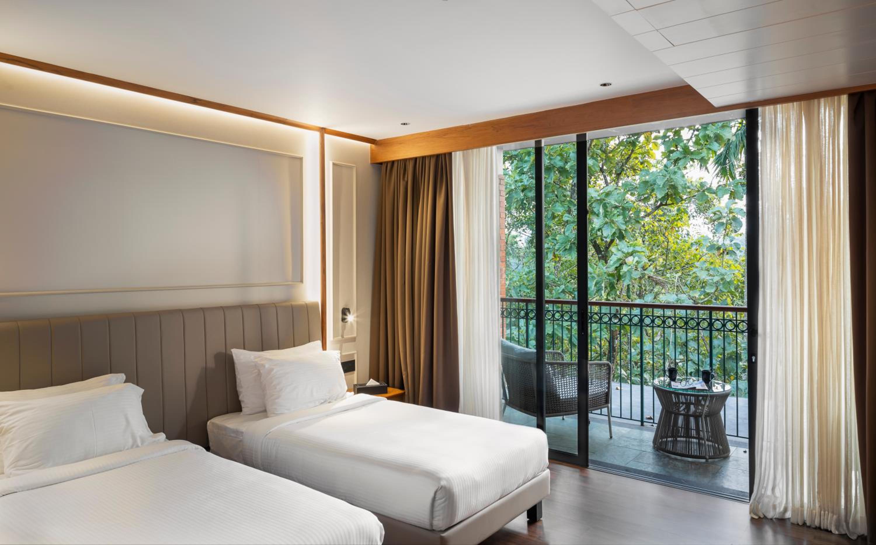 Premium Suite - Photo 6