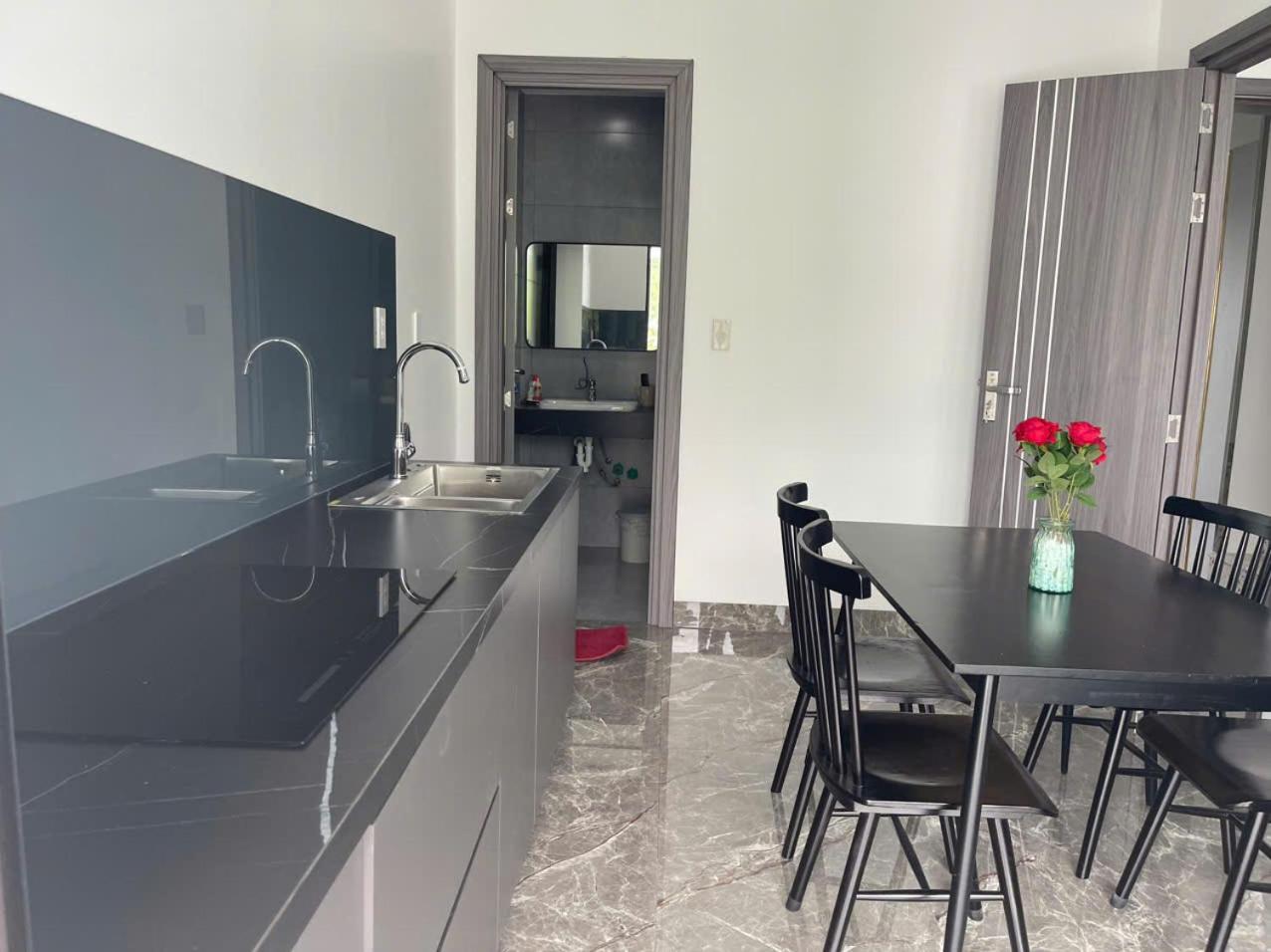 One-Bedroom Apartment with Garden View