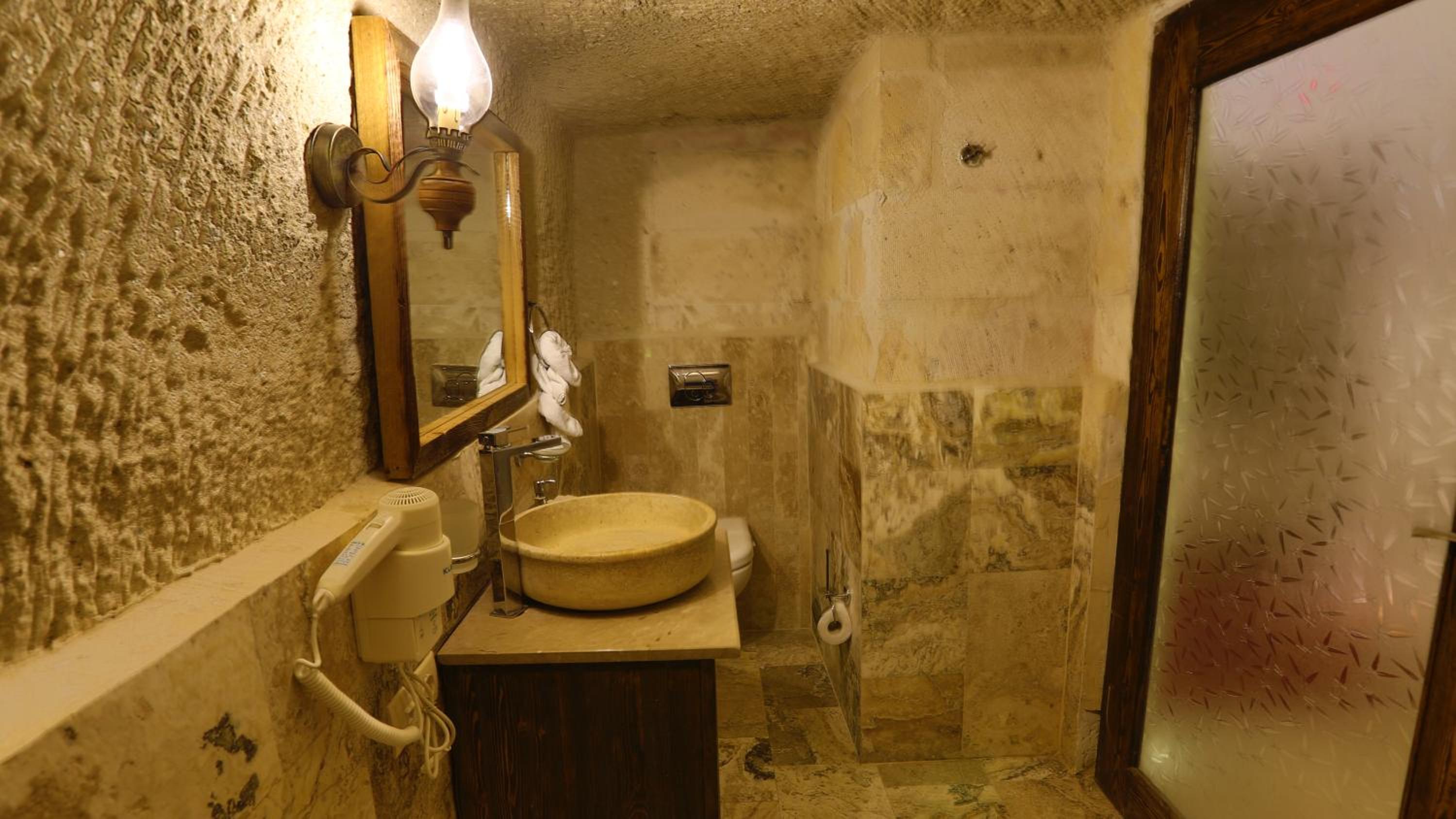 Cave Twin Room photo 2