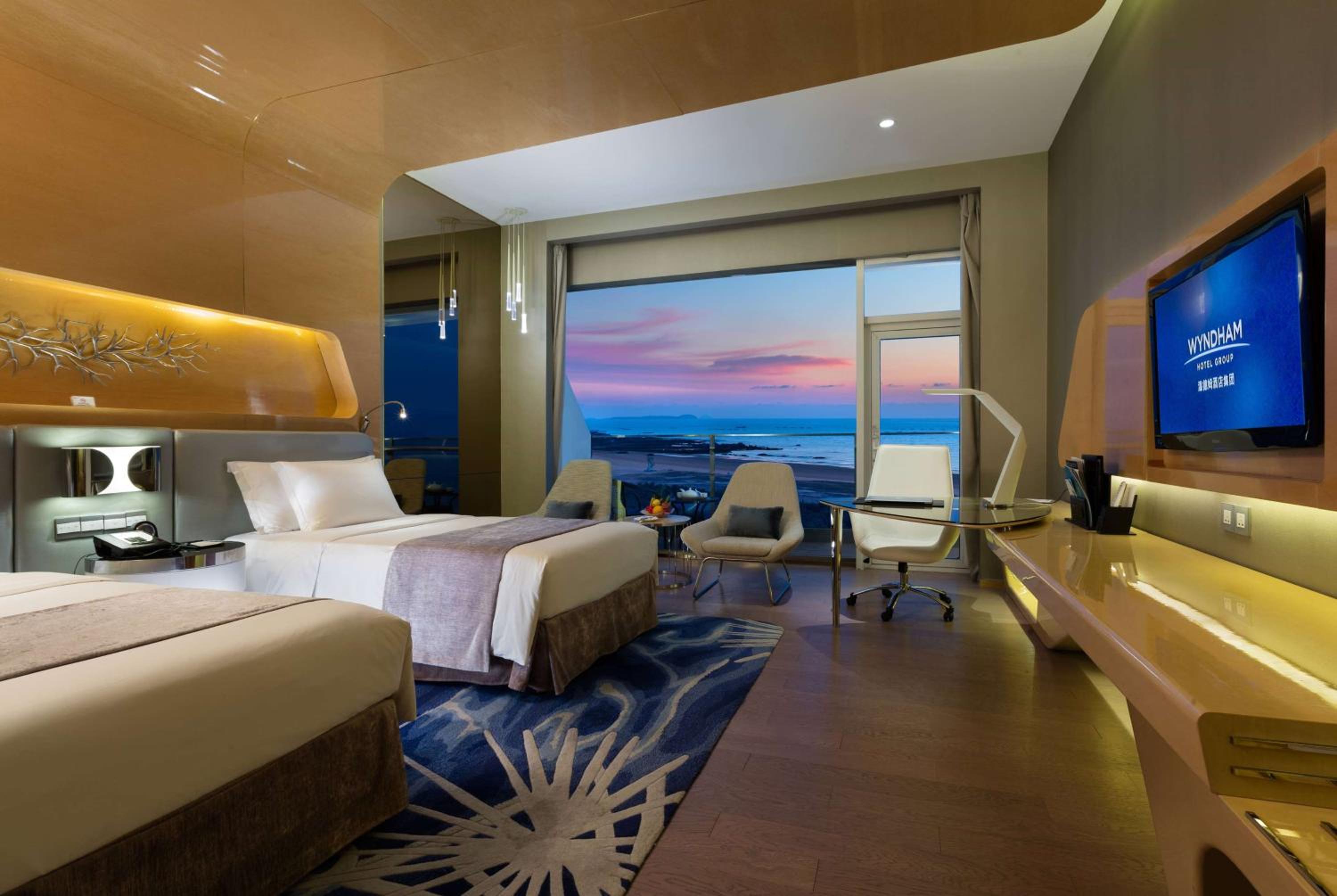 Deluxe Twin Room with Sea View