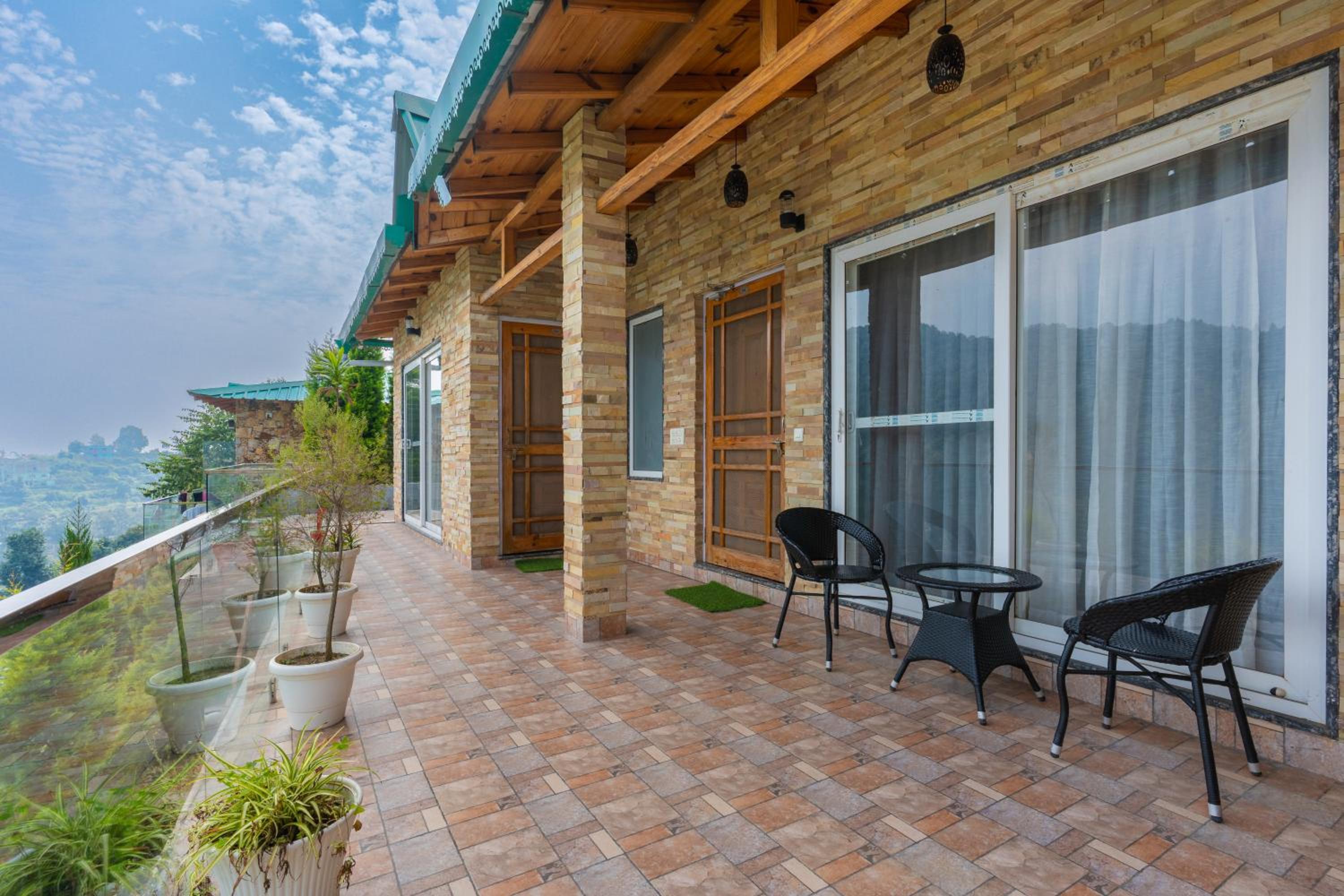 Double Room with Lake View - Photo 15