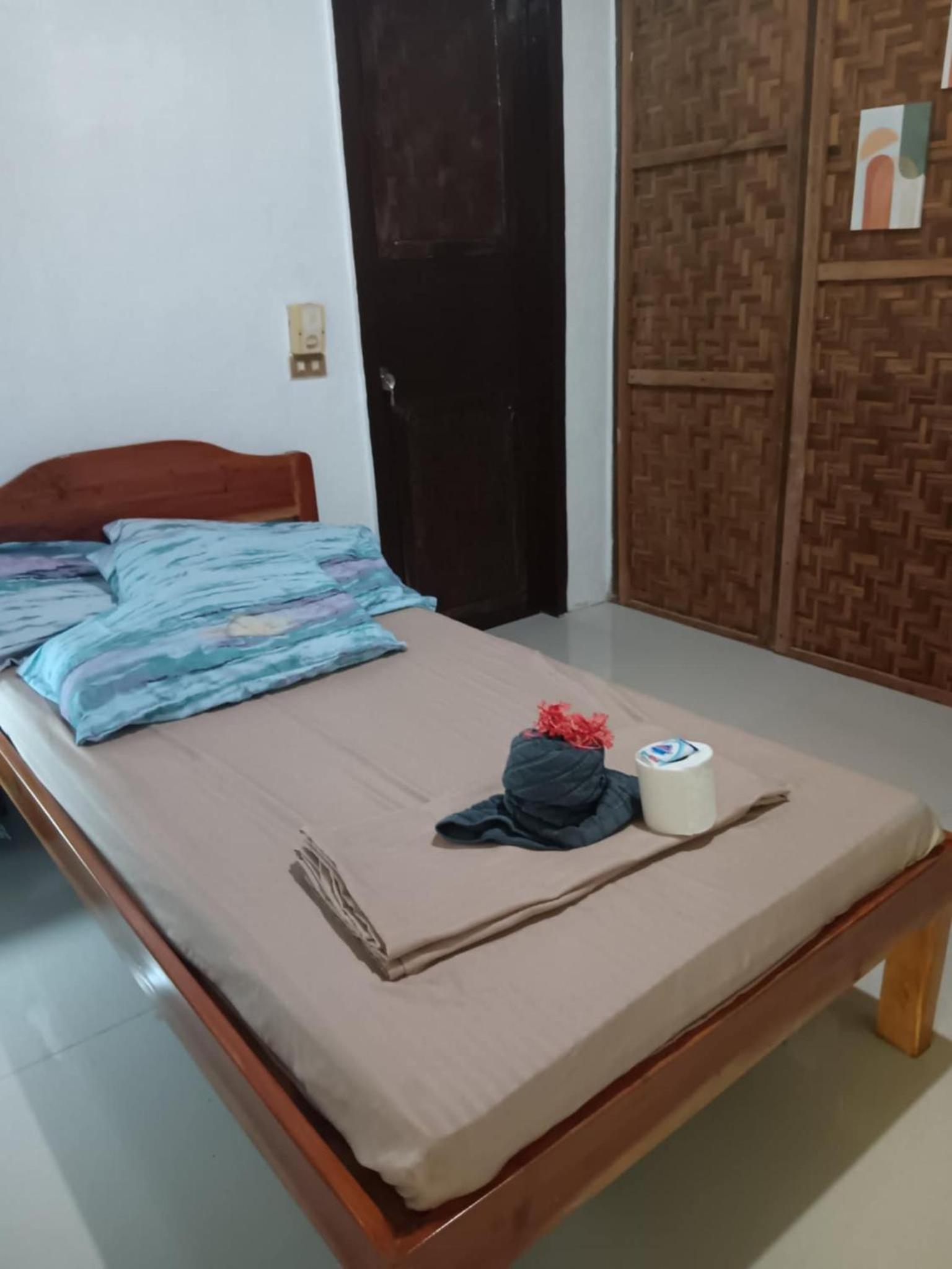 Budget Double Room photo 2