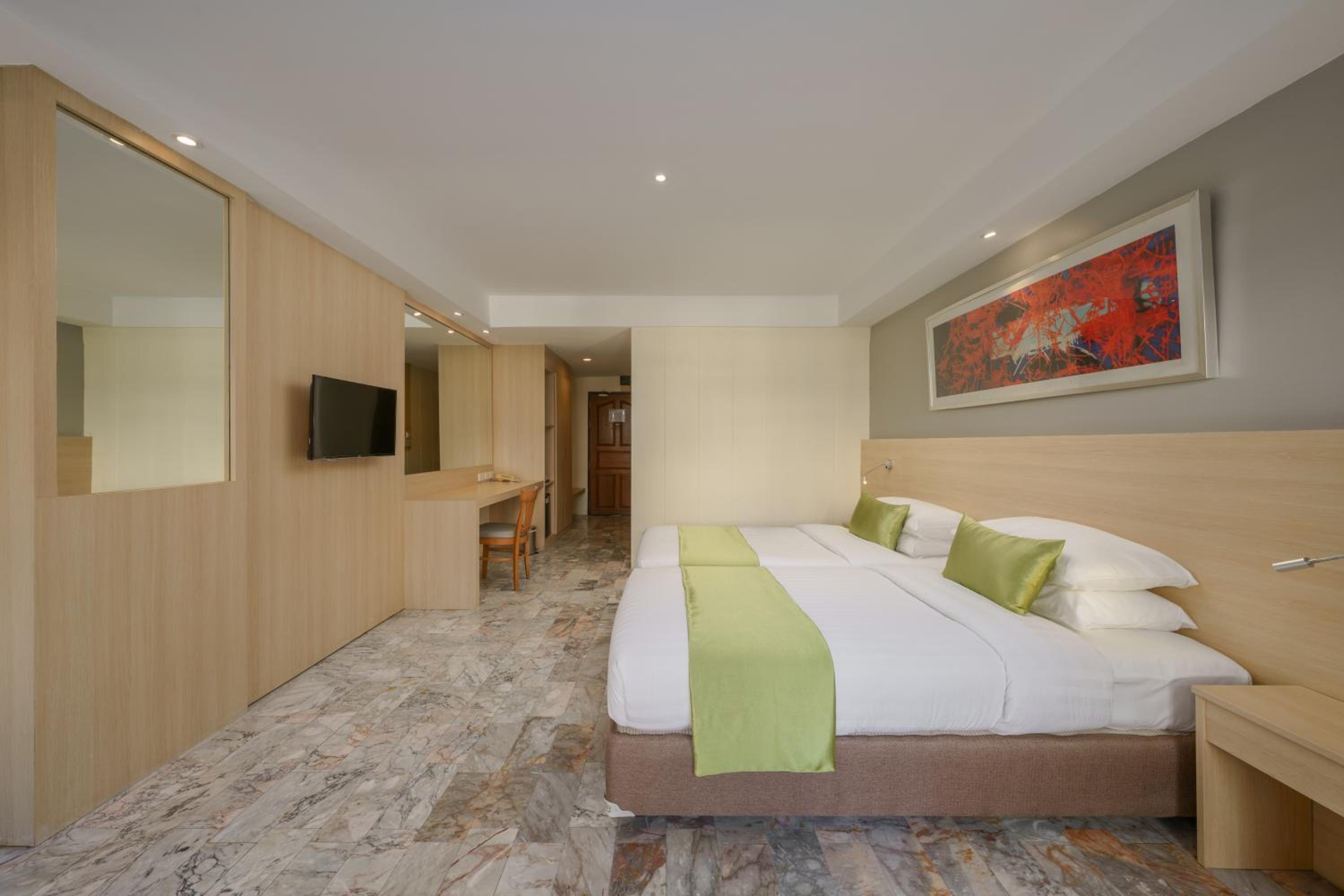 Deluxe Twin Room photo 2