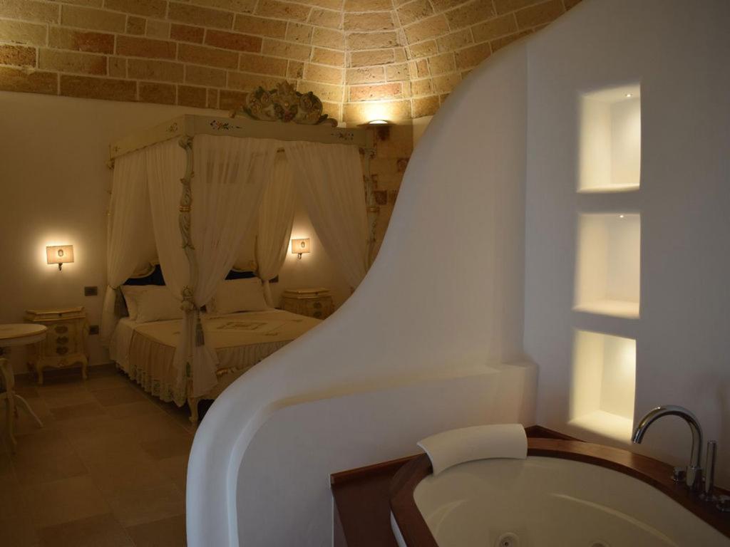 Suite - Photo 3