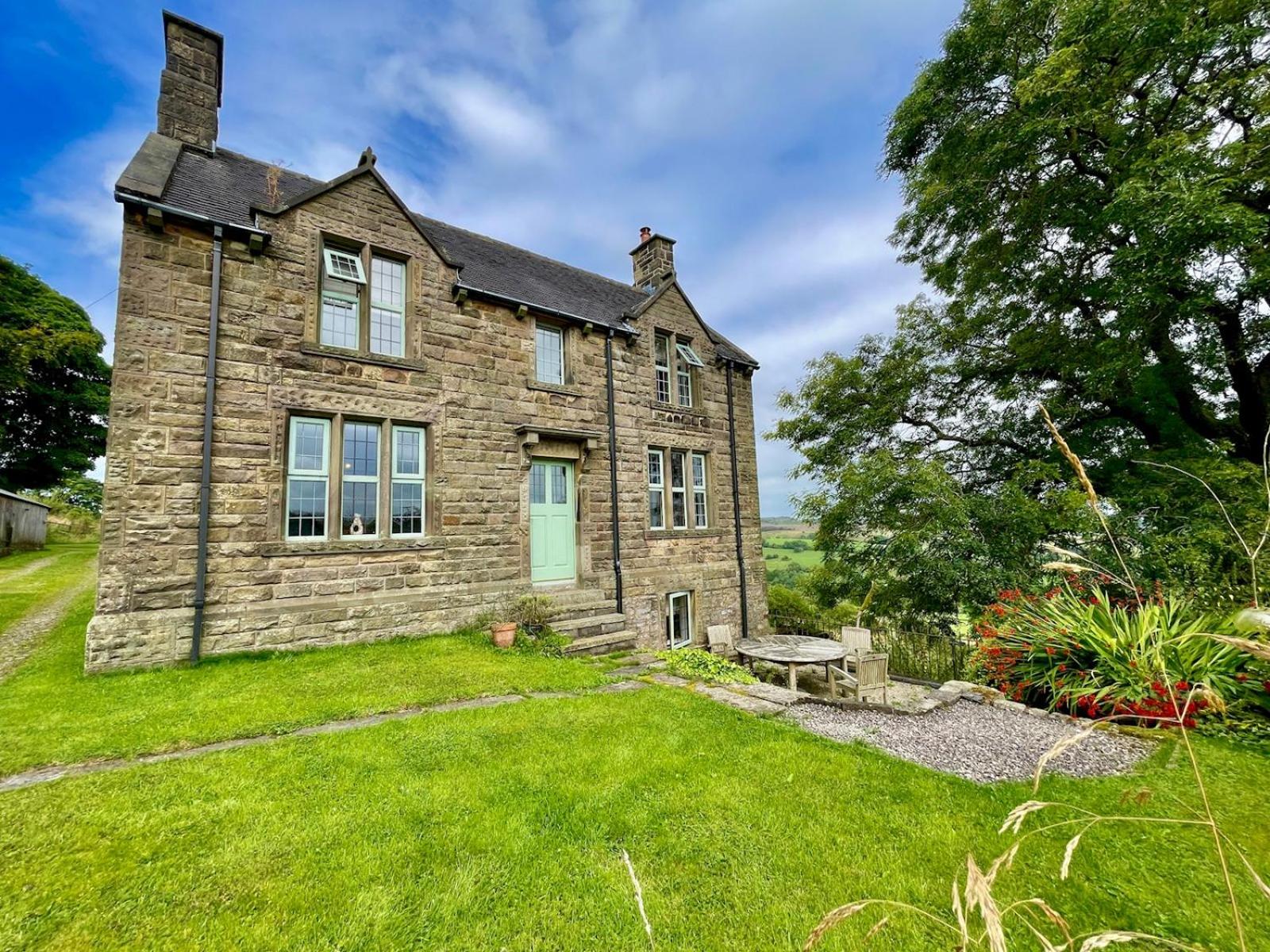 Three-Bedroom House photo 1