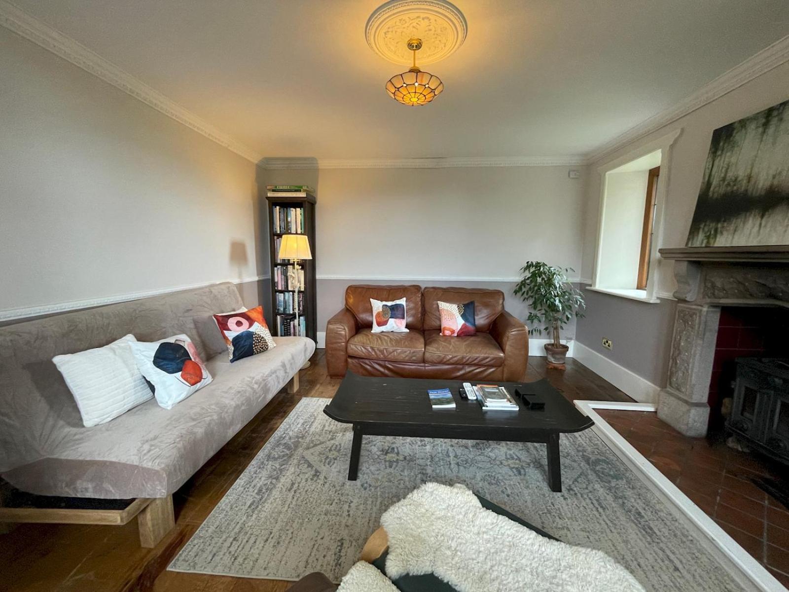 Three-Bedroom House photo 2