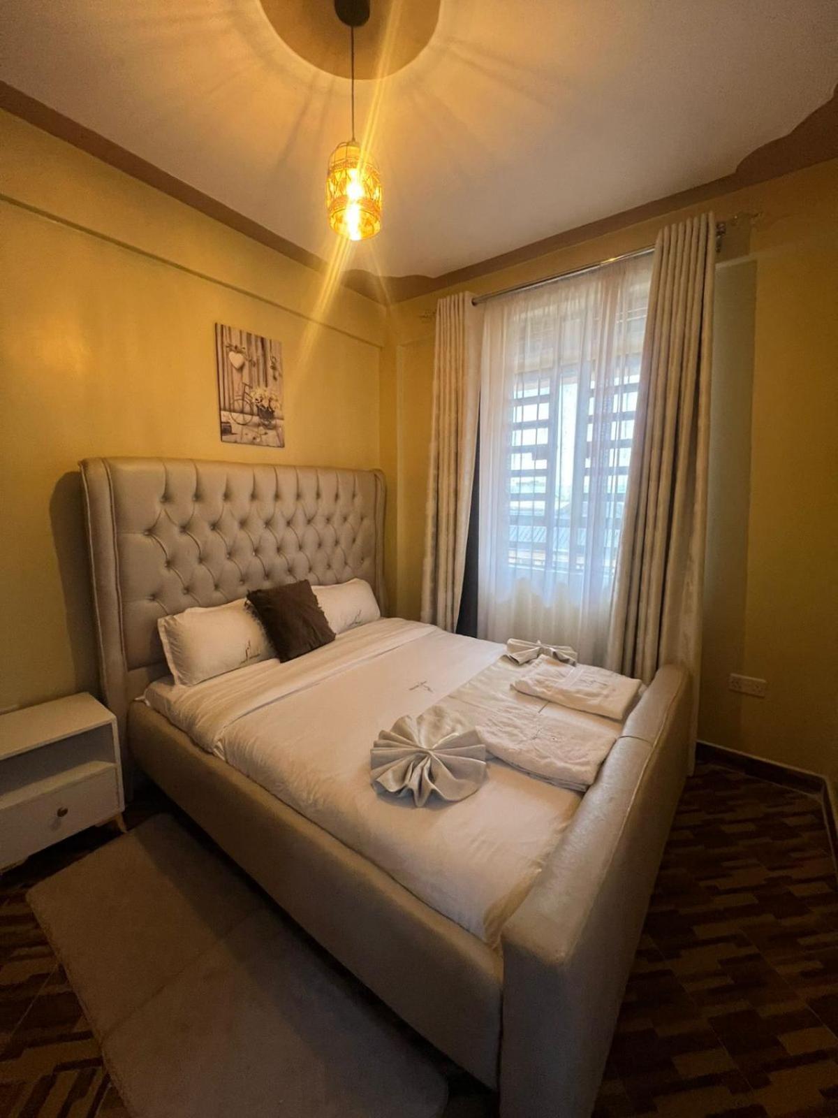 Two-Bedroom Apartment with Balcony photo 3