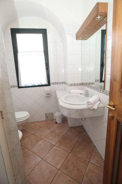 Double Room with Sea View - Photo 2