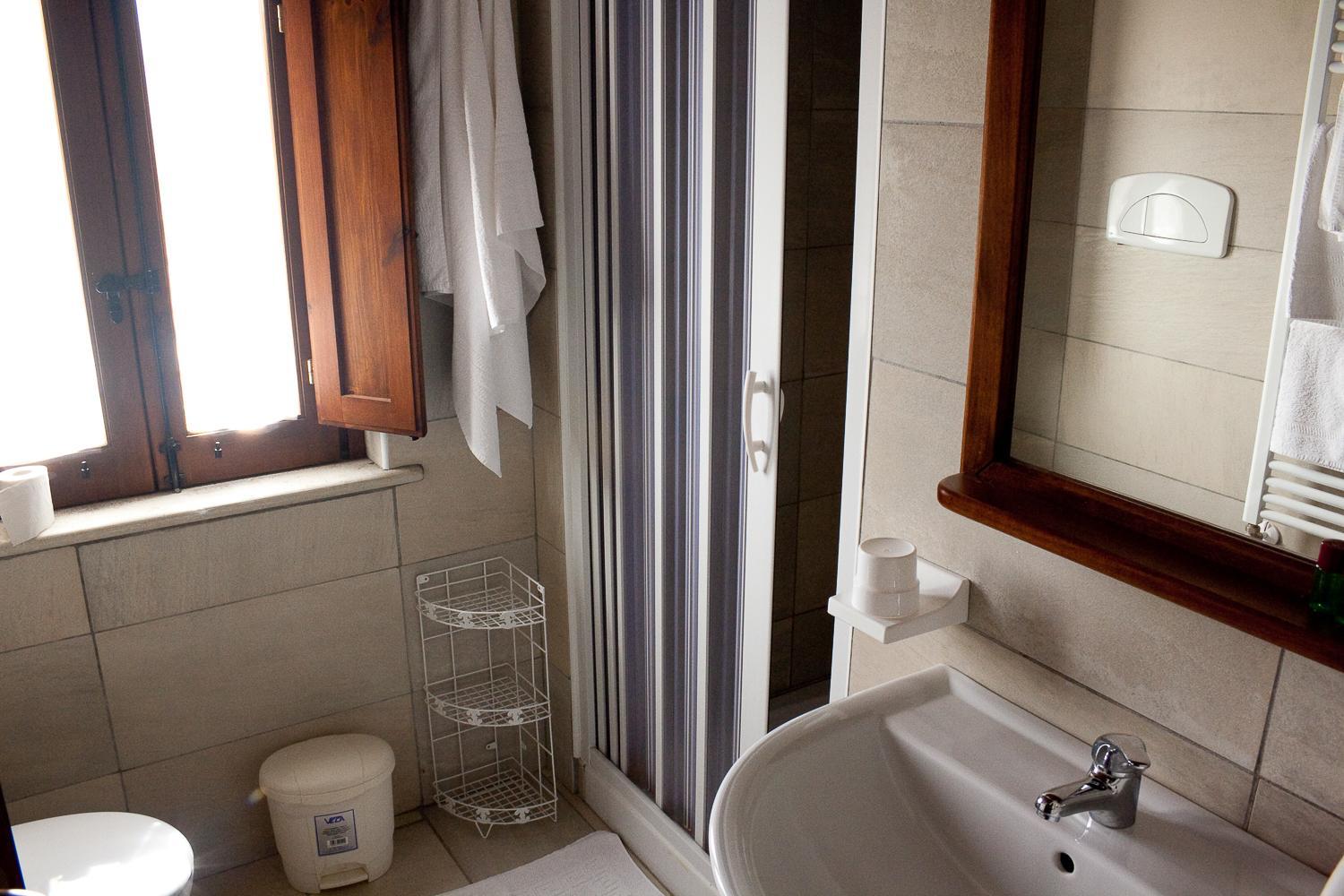 Double or Twin Room photo 2