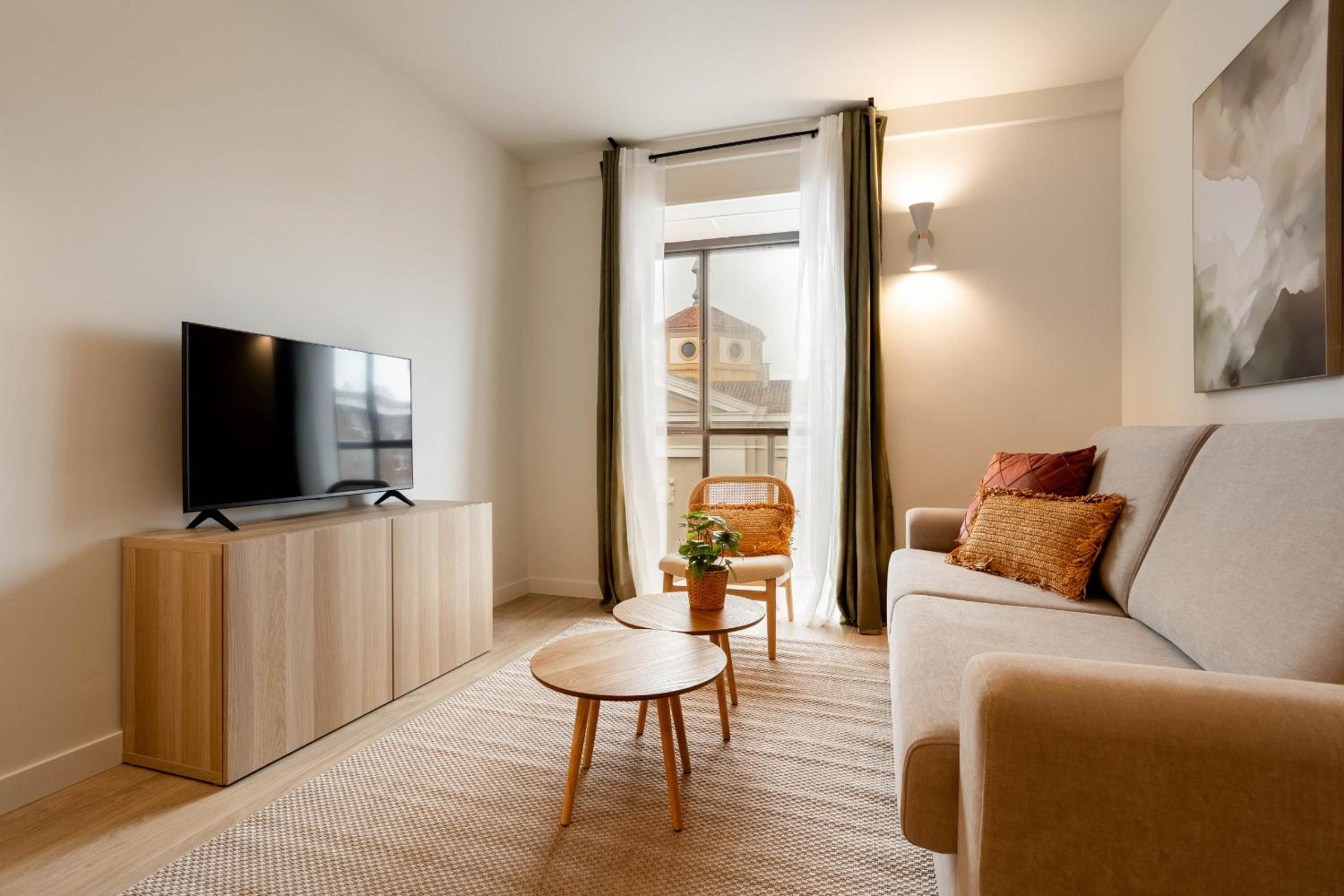 One-Bedroom Apartment with Balcony