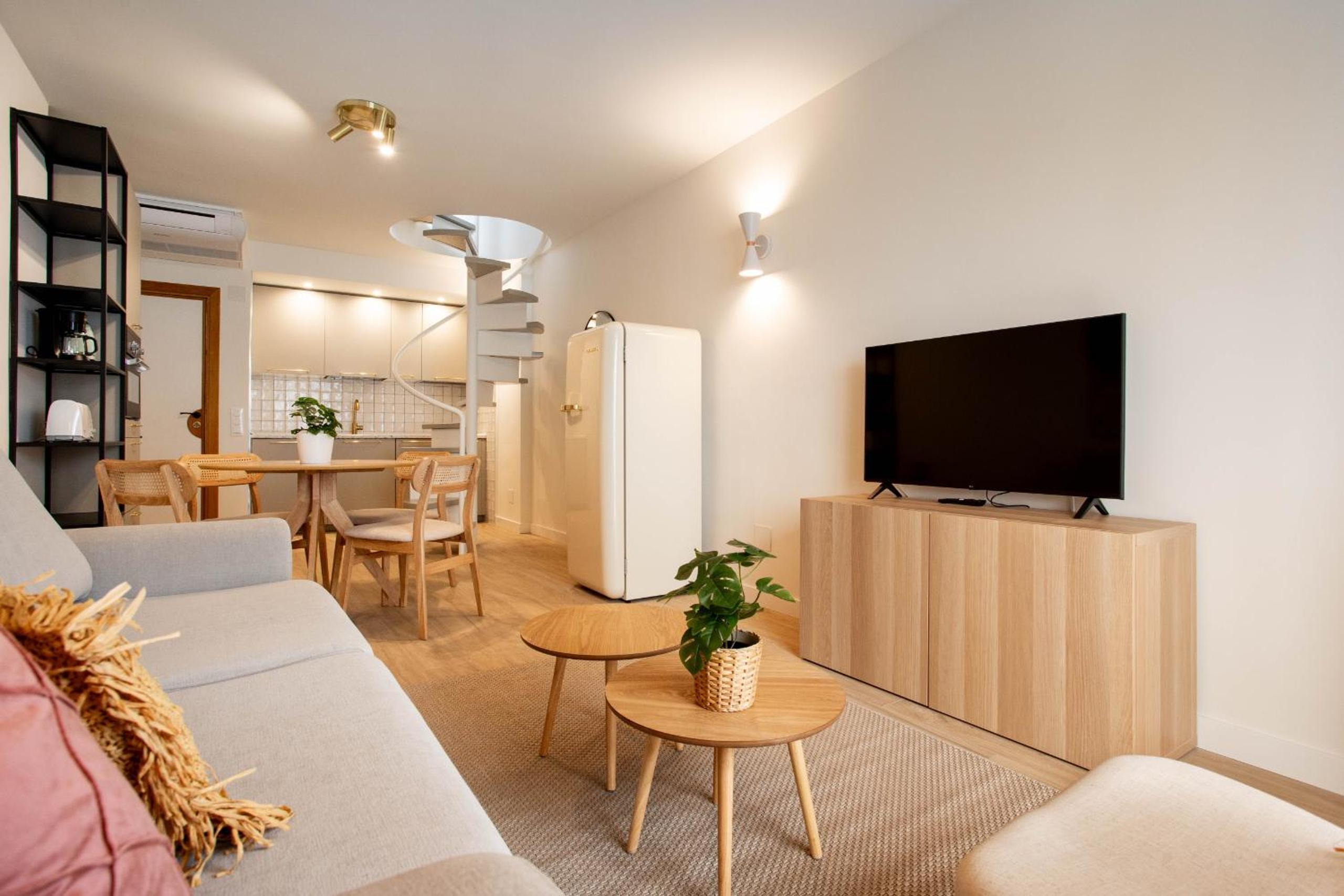 One-Bedroom Apartment with Balcony photo 3