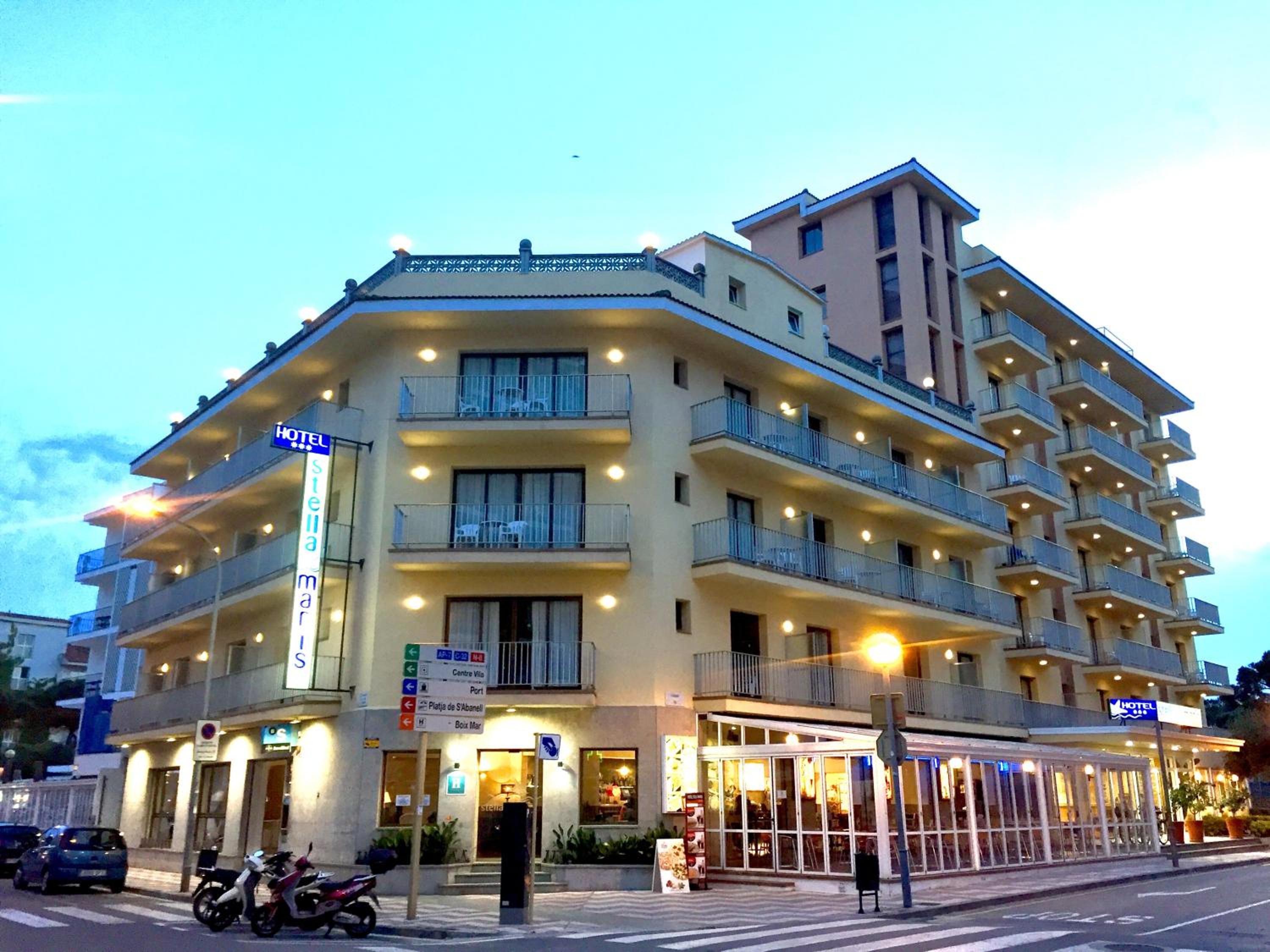 Double Room with Extra Bed (3 Adults)