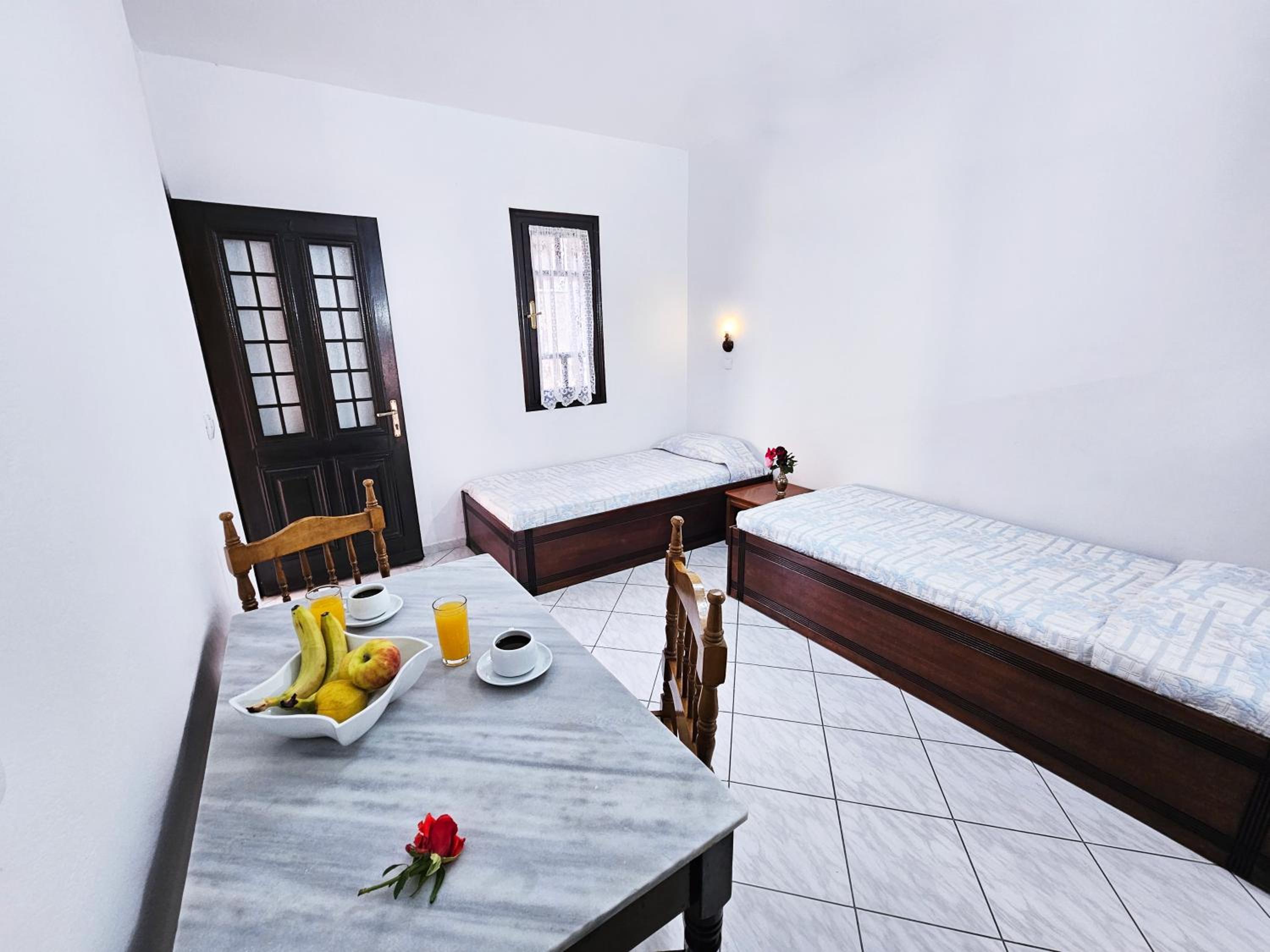 Apartment - Ground Floor photo 2