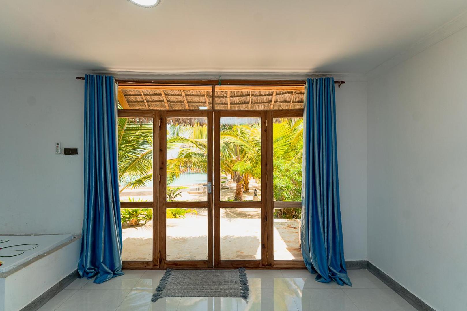 Triple Room with Garden View