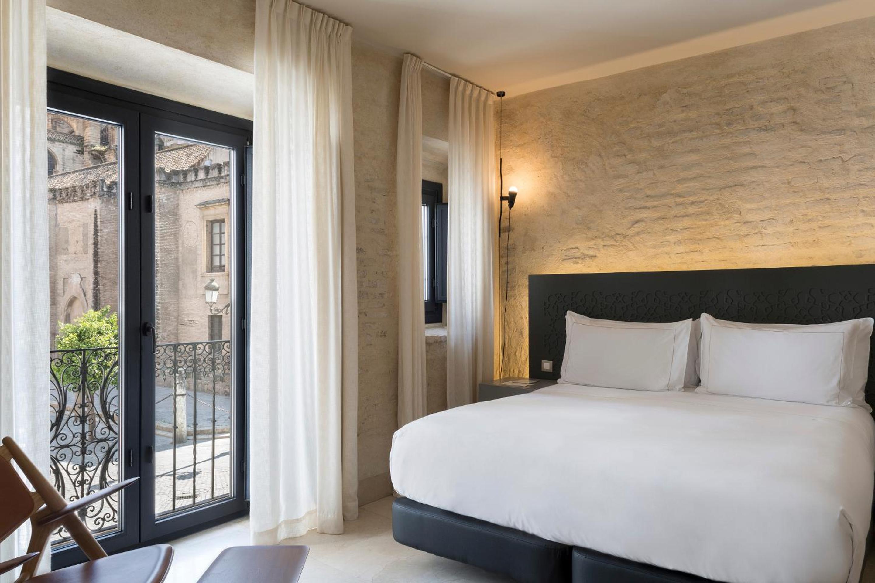 Suite with View - Photo 1